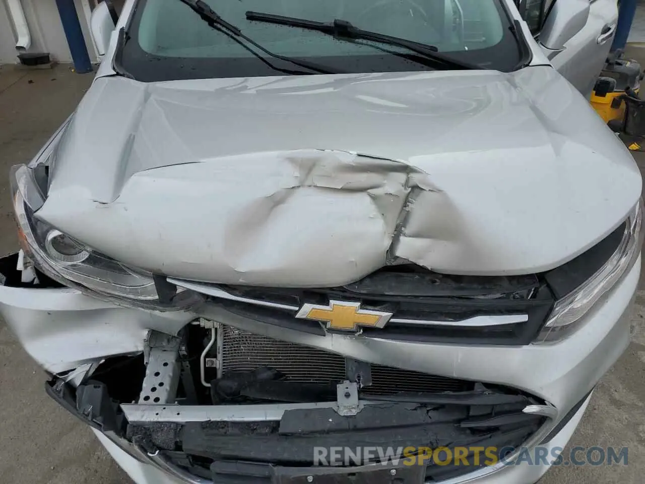 12 fotografías del automóvil dañado KL7CJPSB7KB866963 CHEVROLET TRAX 2019
