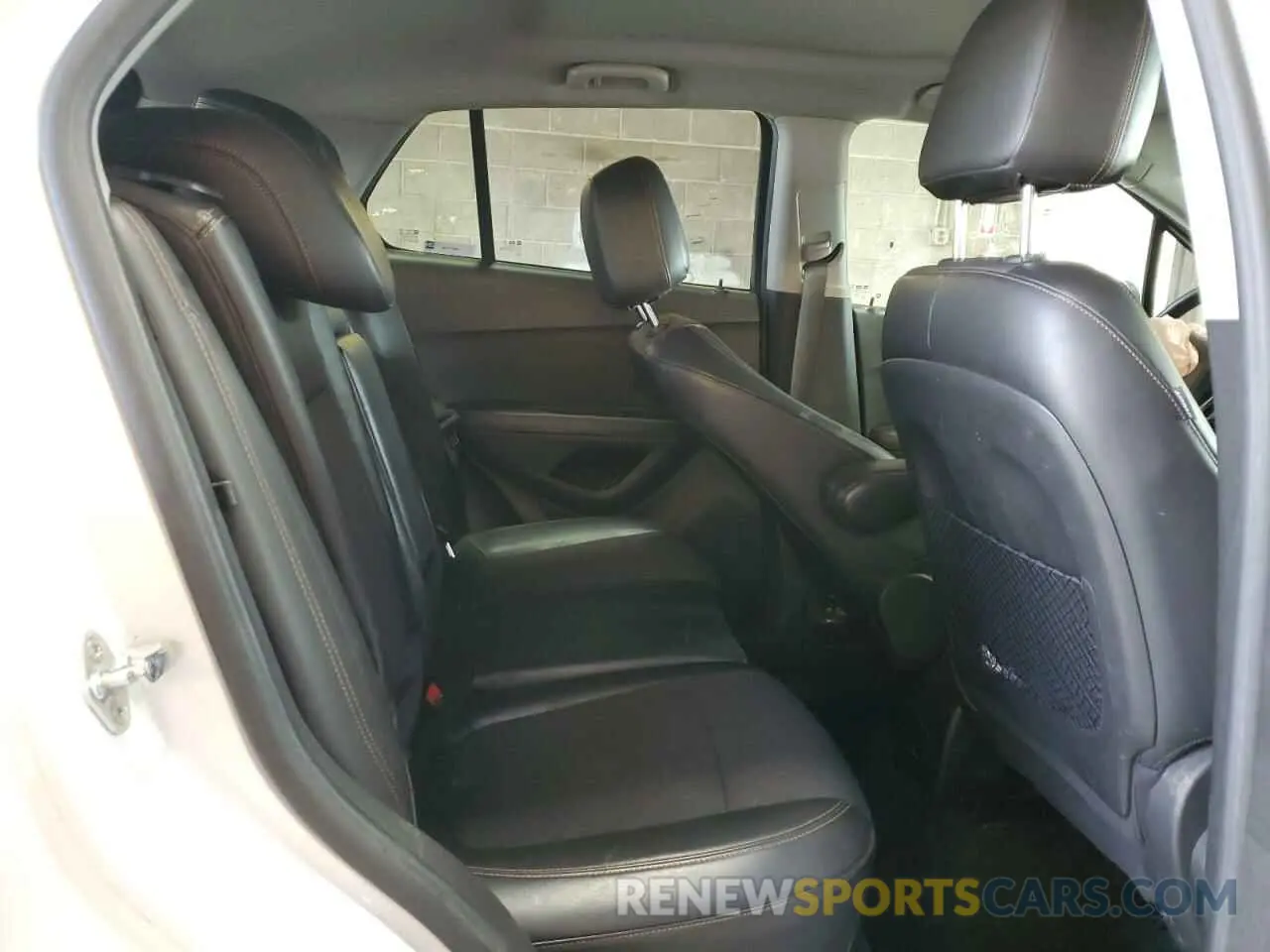 11 fotografías del automóvil dañado KL7CJPSB7KB904675 CHEVROLET TRAX 2019