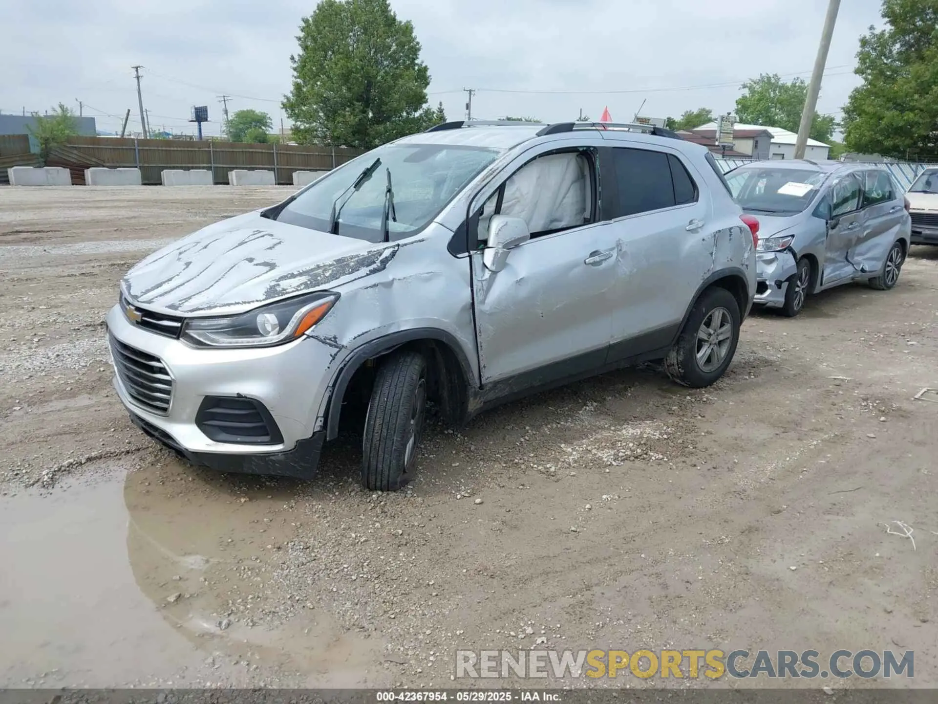2 fotografías del automóvil dañado KL7CJPSB8KB842171 CHEVROLET TRAX 2019