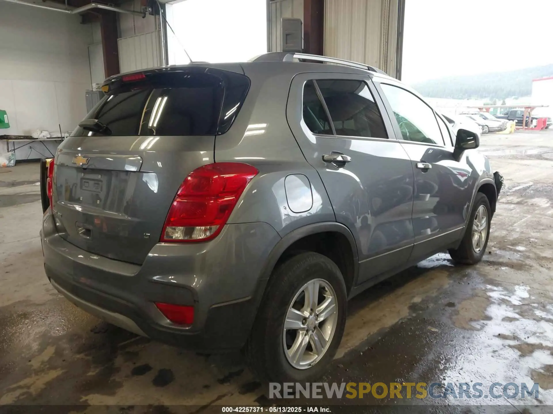 4 fotografías del automóvil dañado KL7CJPSBXKB843080 CHEVROLET TRAX 2019