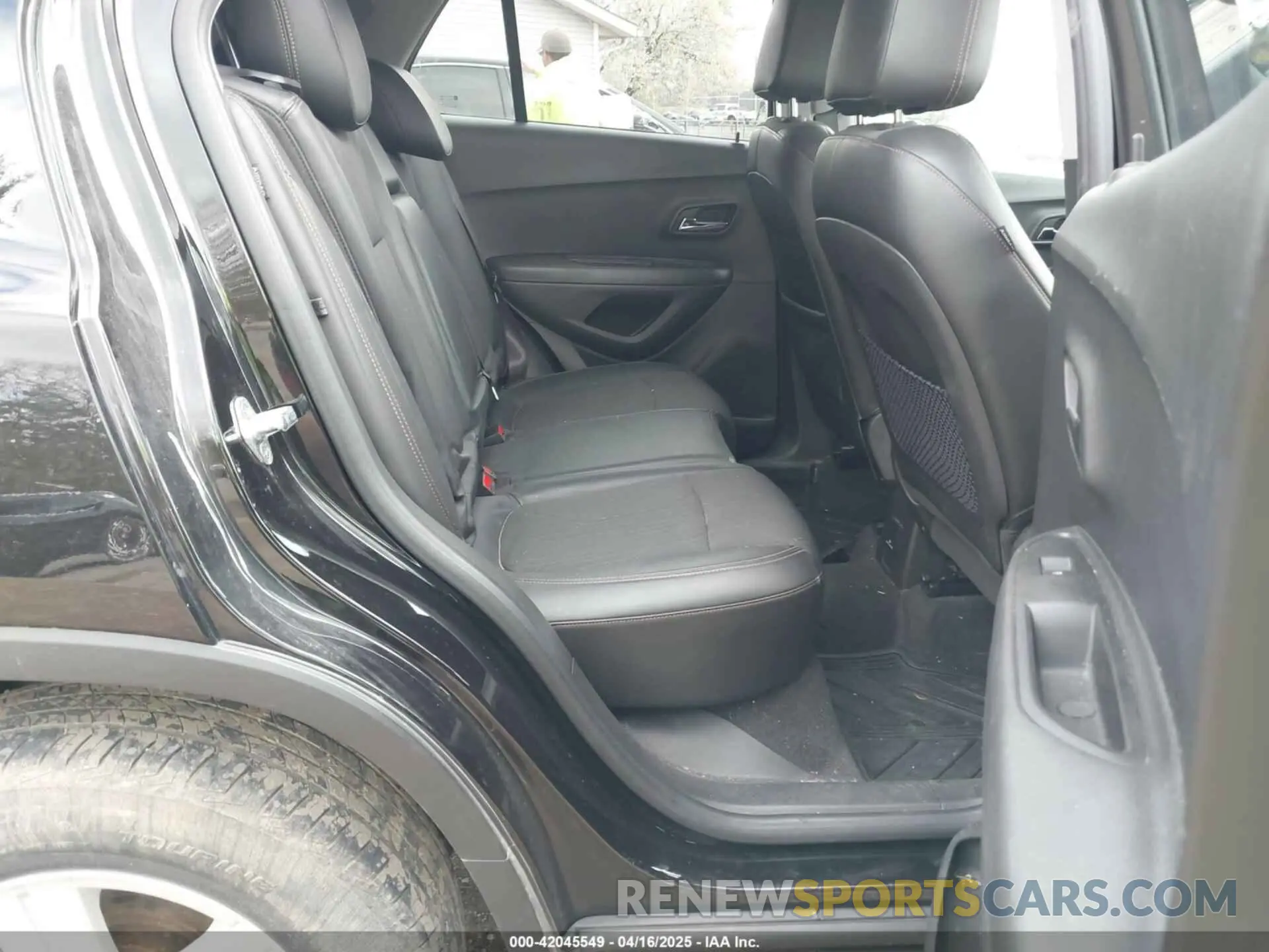 8 fotografías del automóvil dañado KL7CJPSBXKB898287 CHEVROLET TRAX 2019