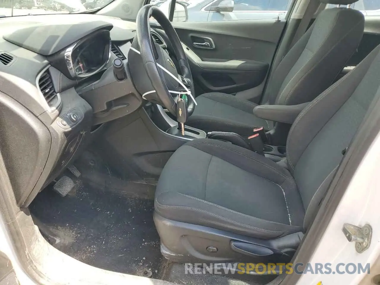7 fotografías del automóvil dañado 3GNCJKSB1LL137404 CHEVROLET TRAX 2020