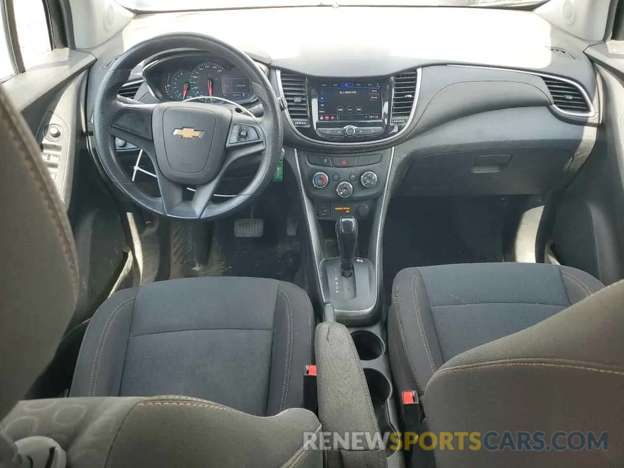 8 fotografías del automóvil dañado 3GNCJKSB1LL137404 CHEVROLET TRAX 2020