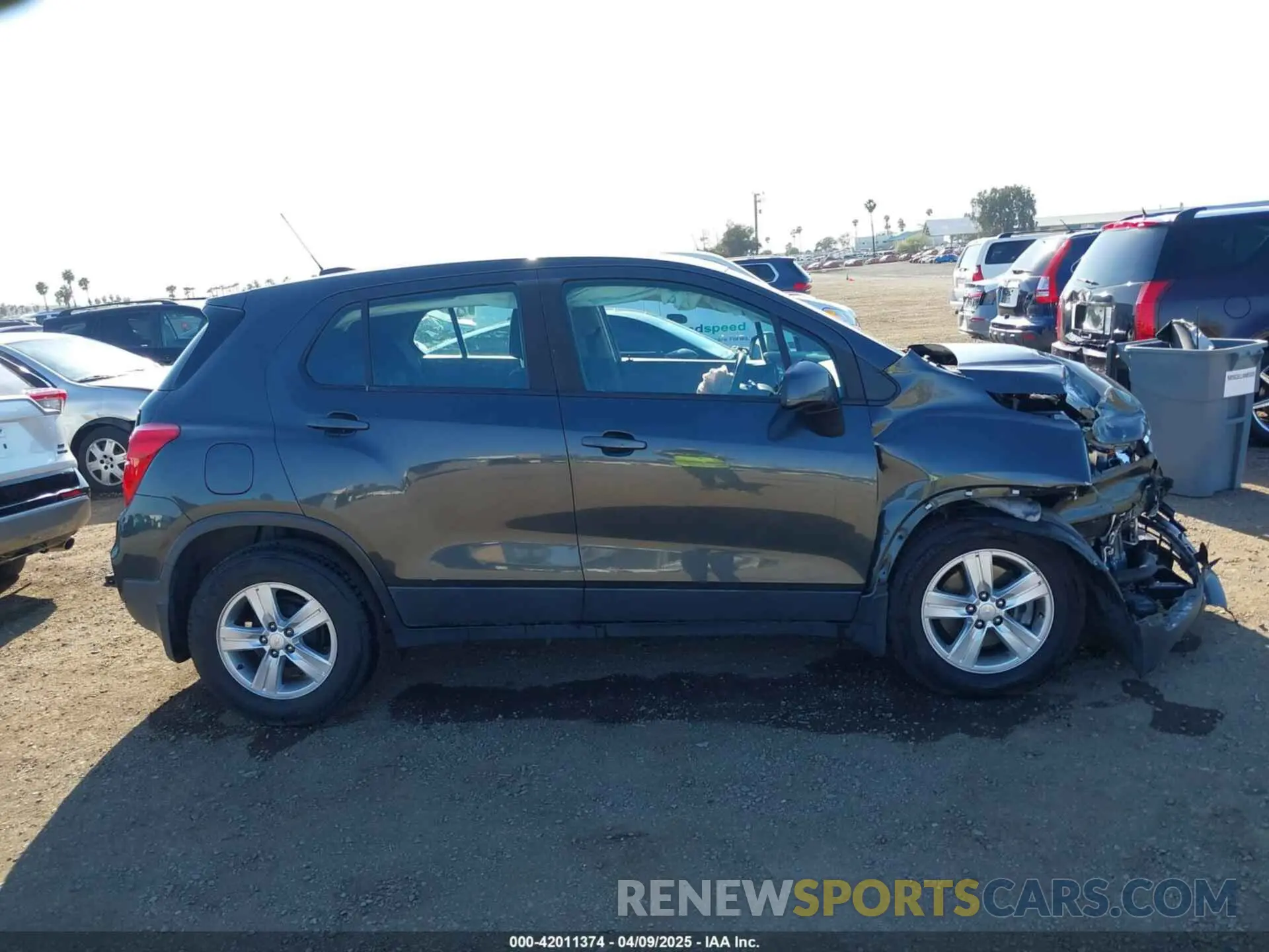13 fotografías del automóvil dañado 3GNCJKSB1LL240323 CHEVROLET TRAX 2020