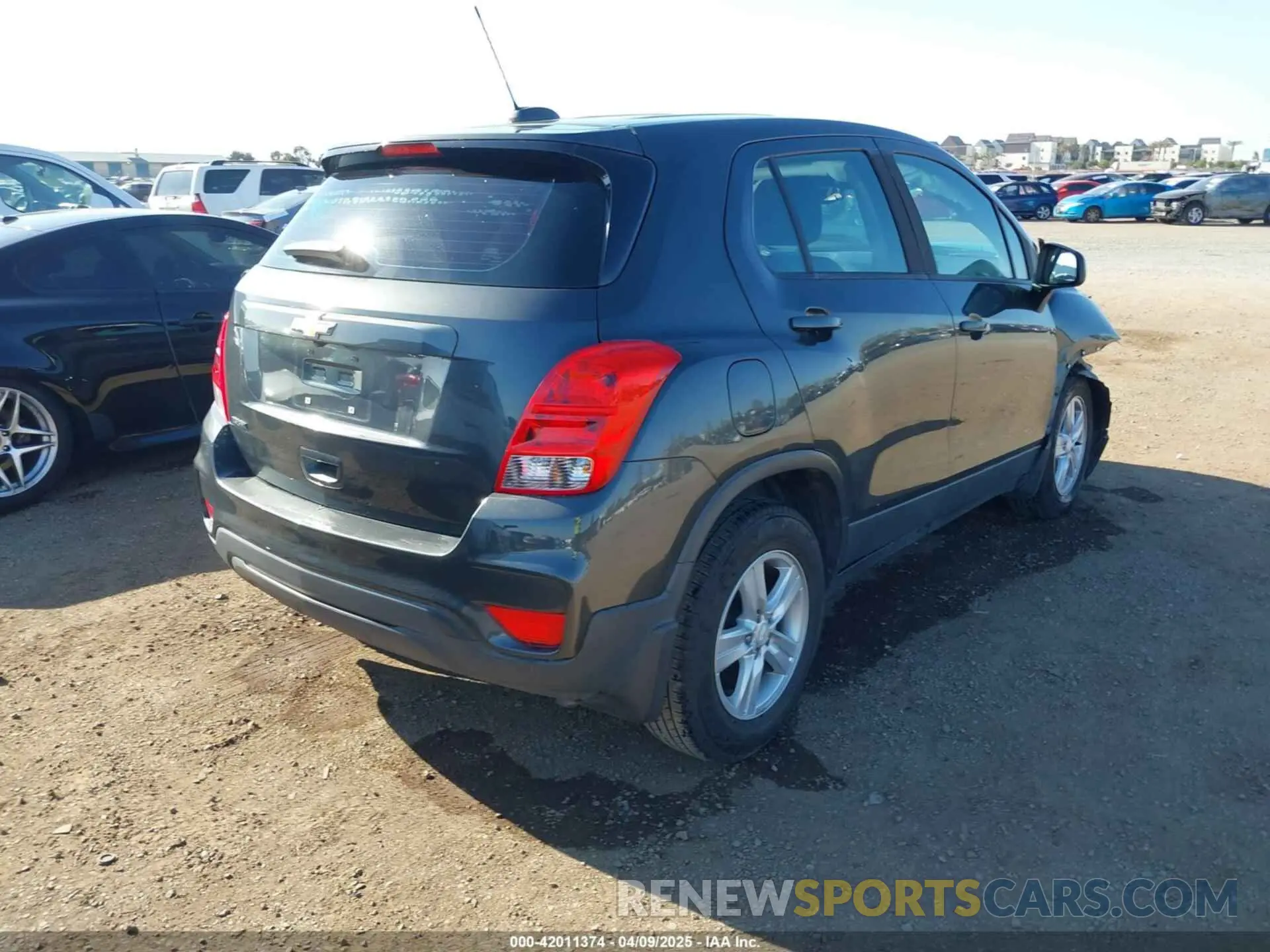 4 fotografías del automóvil dañado 3GNCJKSB1LL240323 CHEVROLET TRAX 2020