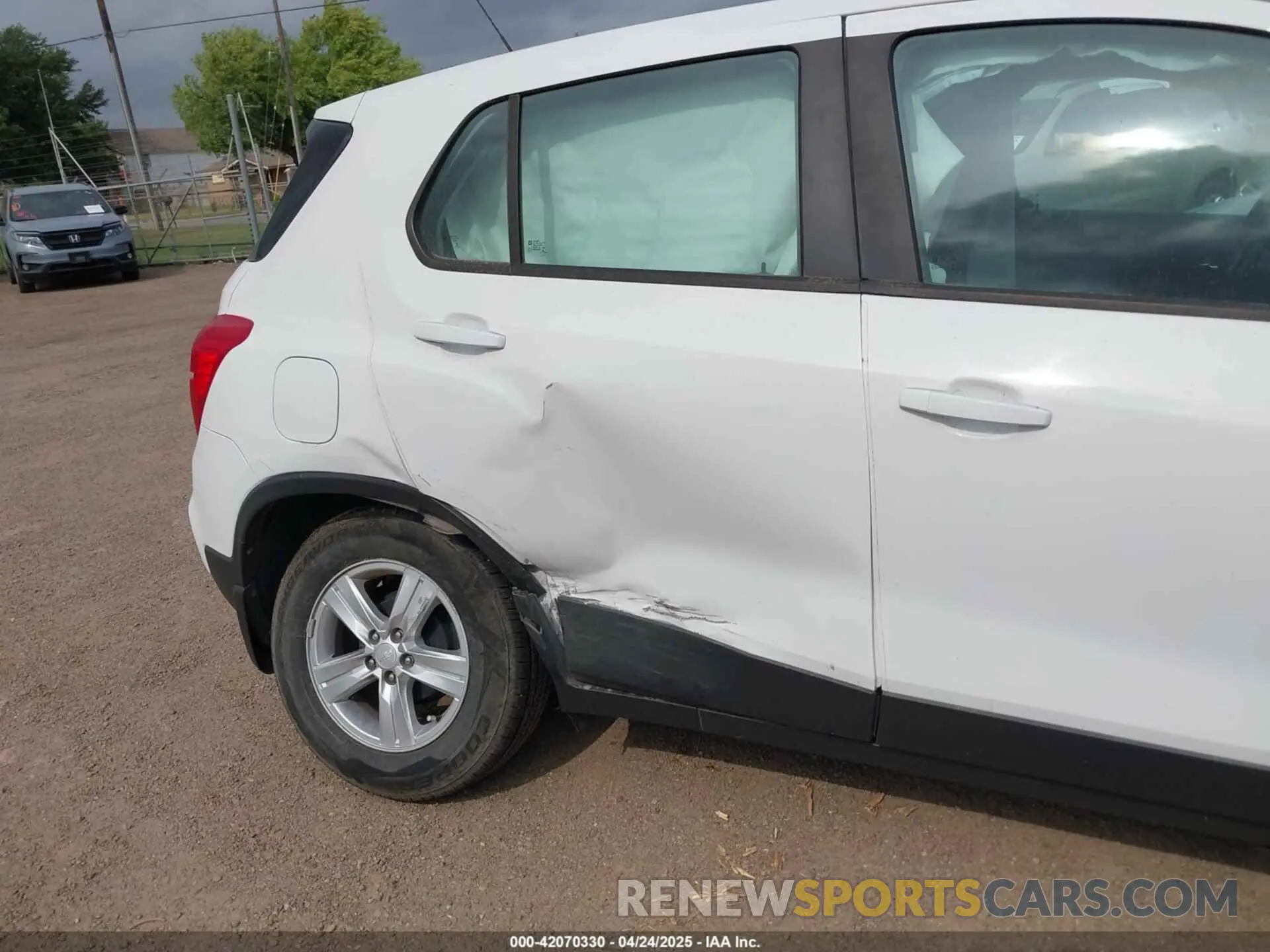 6 fotografías del automóvil dañado 3GNCJKSB2LL150095 CHEVROLET TRAX 2020