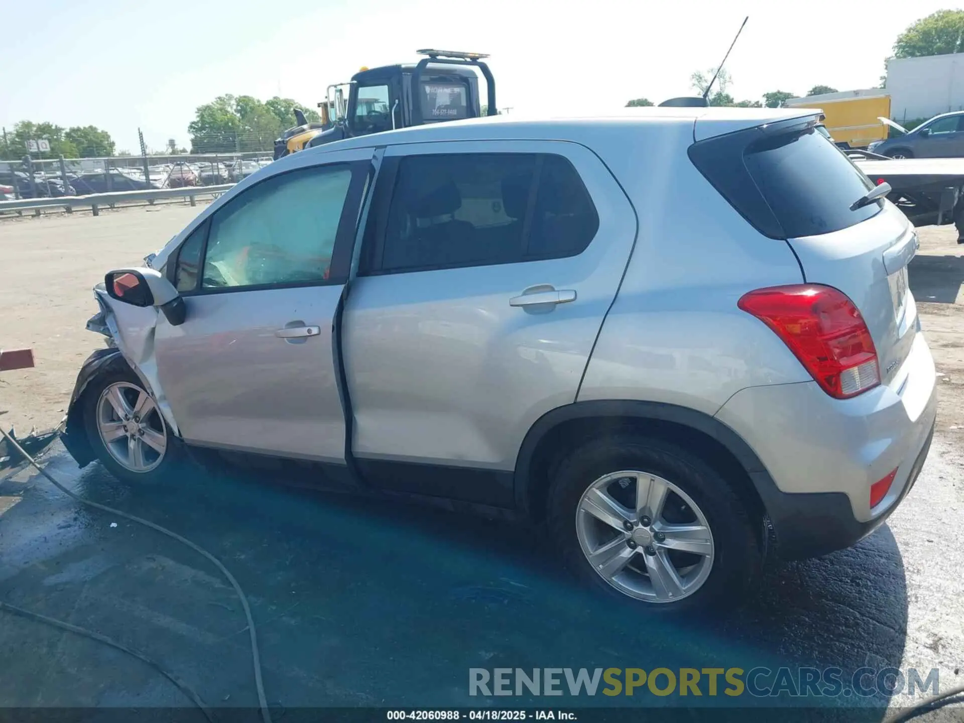 14 fotografías del automóvil dañado 3GNCJKSB2LL211624 CHEVROLET TRAX 2020
