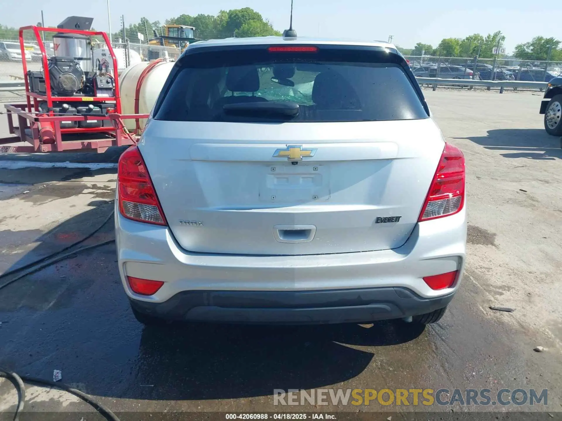 16 fotografías del automóvil dañado 3GNCJKSB2LL211624 CHEVROLET TRAX 2020