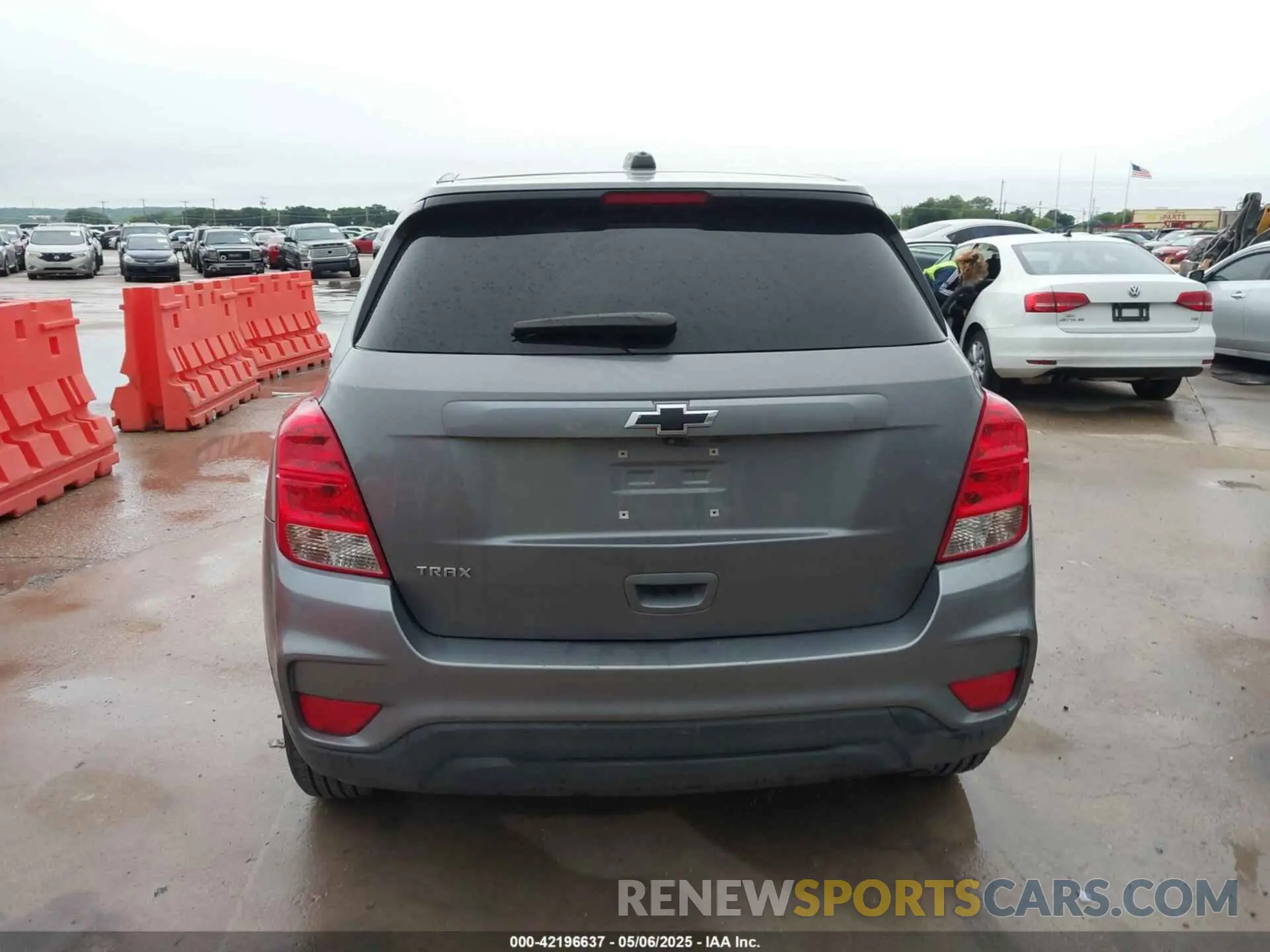 16 fotografías del automóvil dañado 3GNCJKSB2LL221800 CHEVROLET TRAX 2020