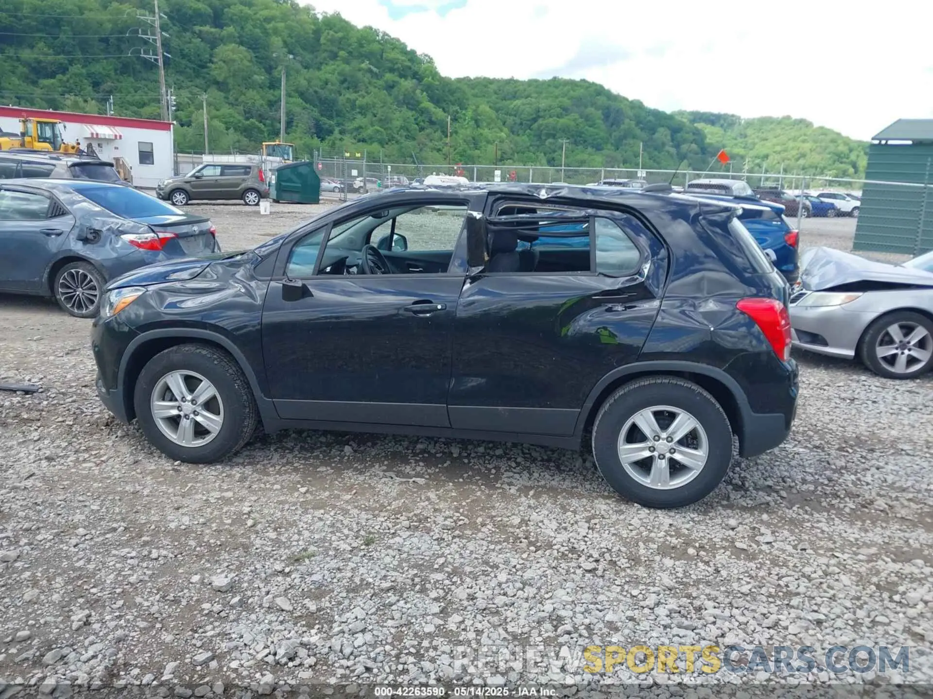 14 fotografías del automóvil dañado 3GNCJKSB3LL128008 CHEVROLET TRAX 2020