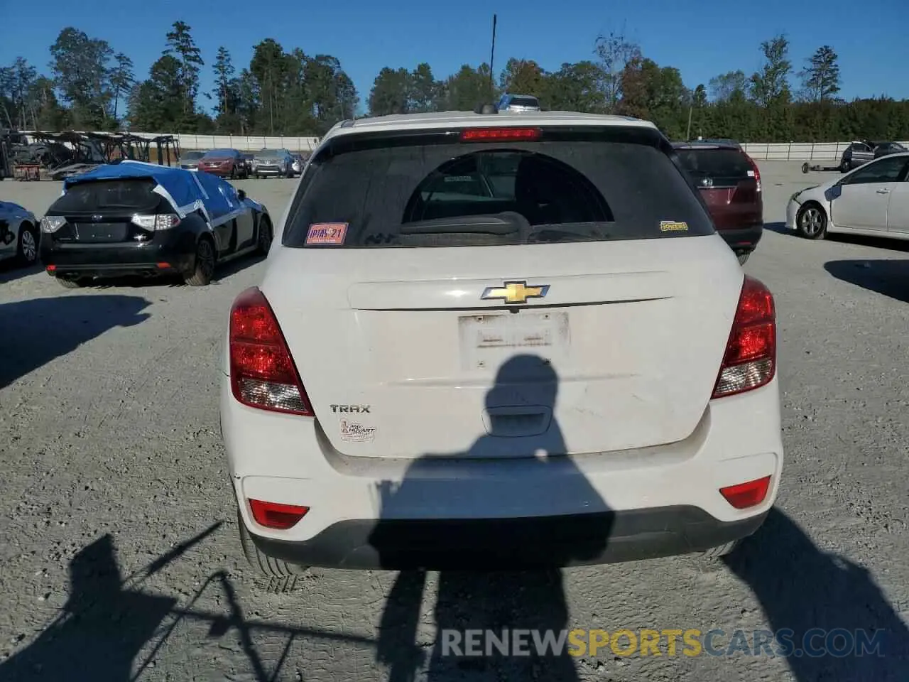 6 fotografías del automóvil dañado 3GNCJKSB3LL130986 CHEVROLET TRAX 2020