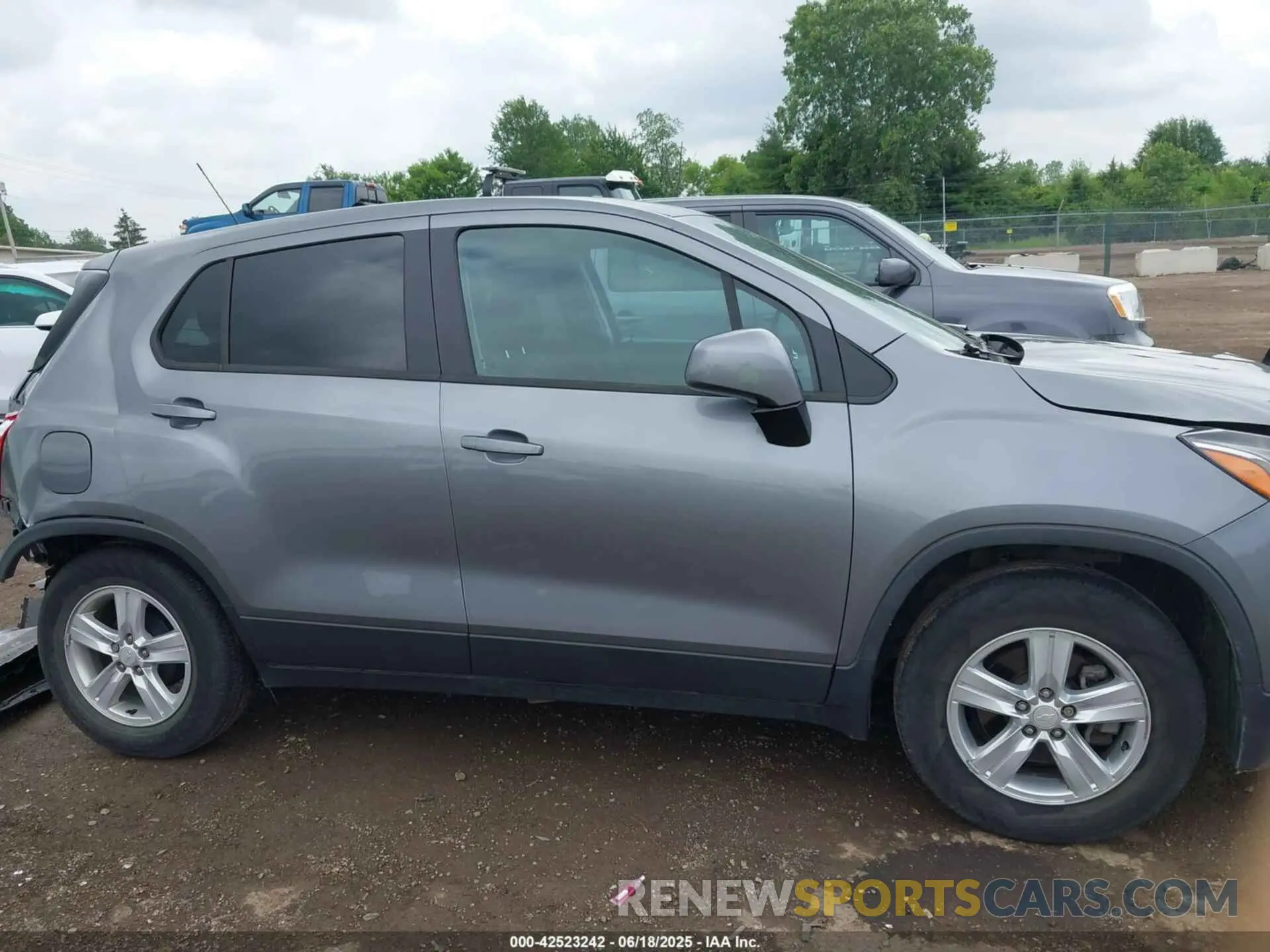 14 fotografías del automóvil dañado 3GNCJKSB3LL154785 CHEVROLET TRAX 2020