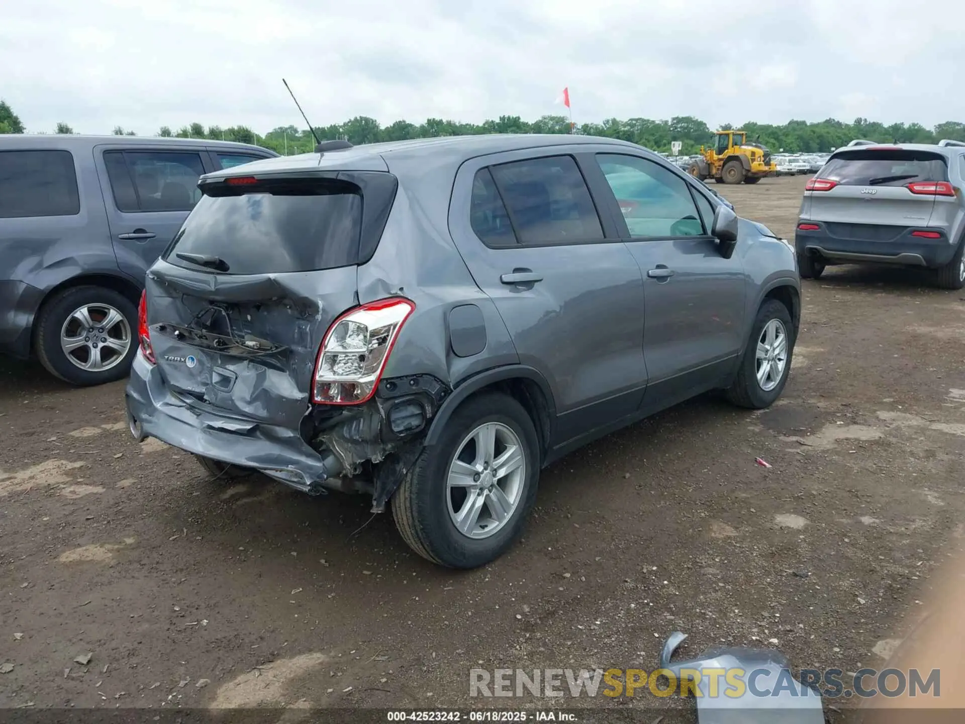 4 fotografías del automóvil dañado 3GNCJKSB3LL154785 CHEVROLET TRAX 2020
