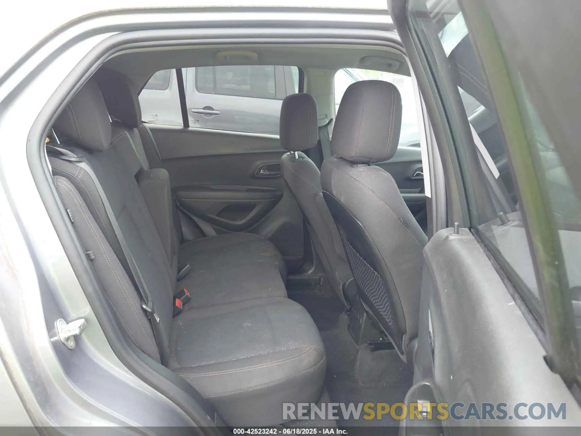 8 fotografías del automóvil dañado 3GNCJKSB3LL154785 CHEVROLET TRAX 2020