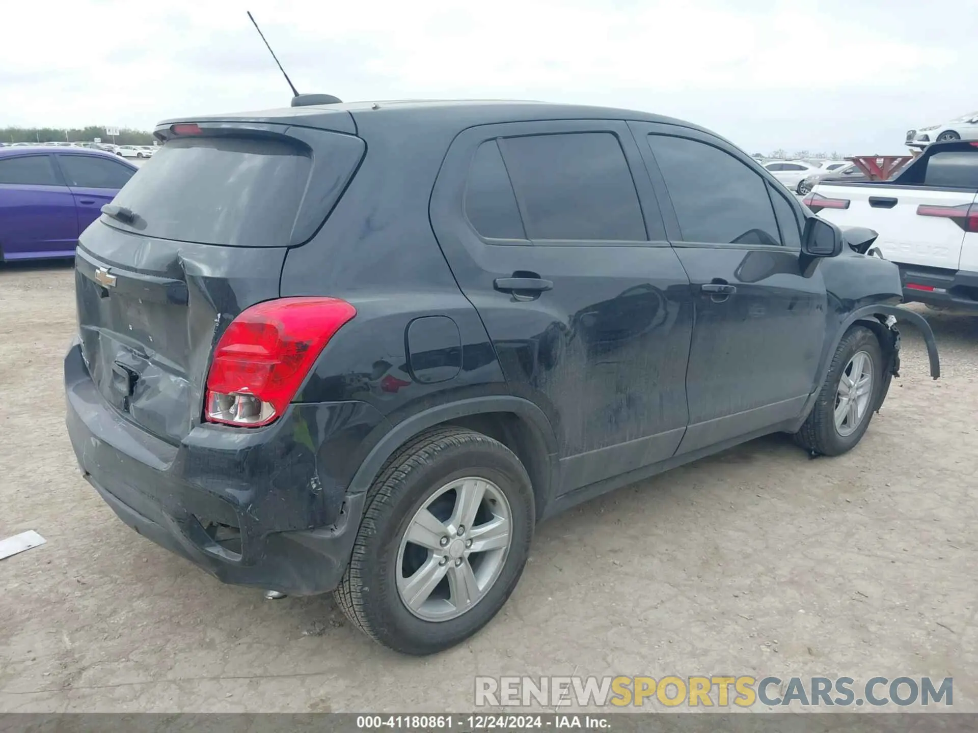 4 fotografías del automóvil dañado 3GNCJKSB3LL326149 CHEVROLET TRAX 2020