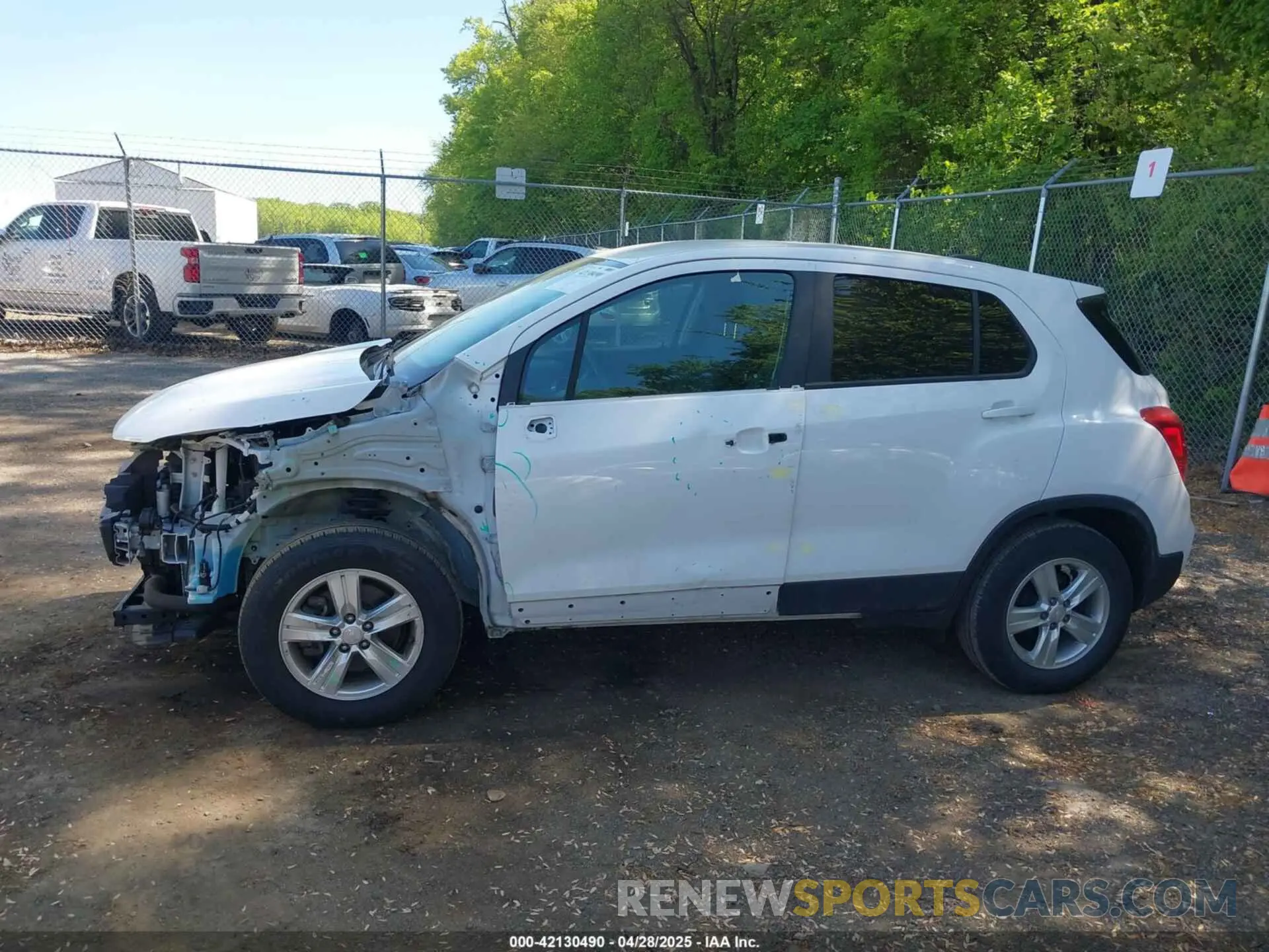14 fotografías del automóvil dañado 3GNCJKSB3LL331660 CHEVROLET TRAX 2020