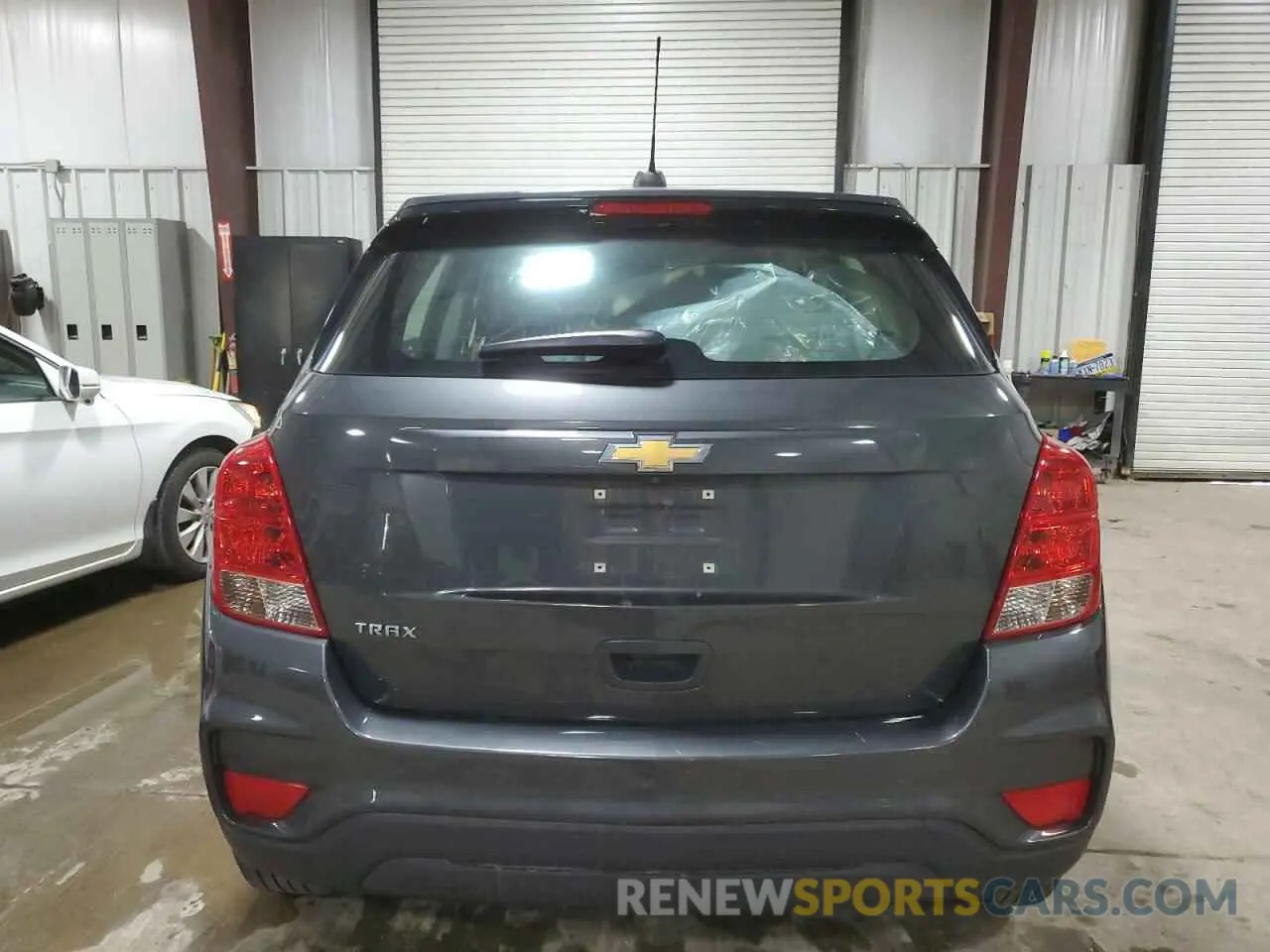 6 fotografías del automóvil dañado 3GNCJKSB4LL129040 CHEVROLET TRAX 2020