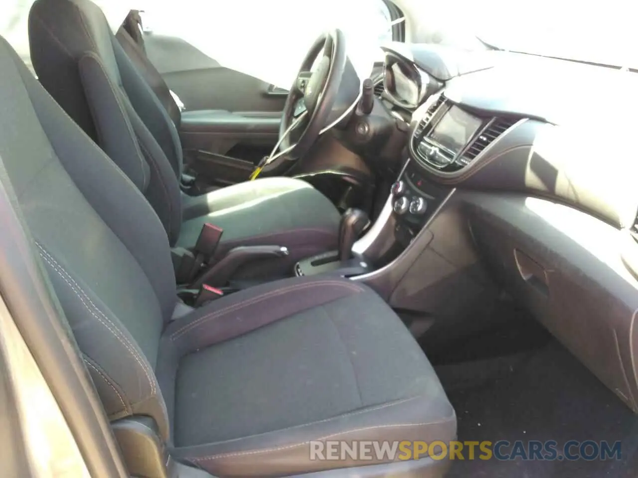 7 fotografías del automóvil dañado 3GNCJKSB4LL276409 CHEVROLET TRAX 2020