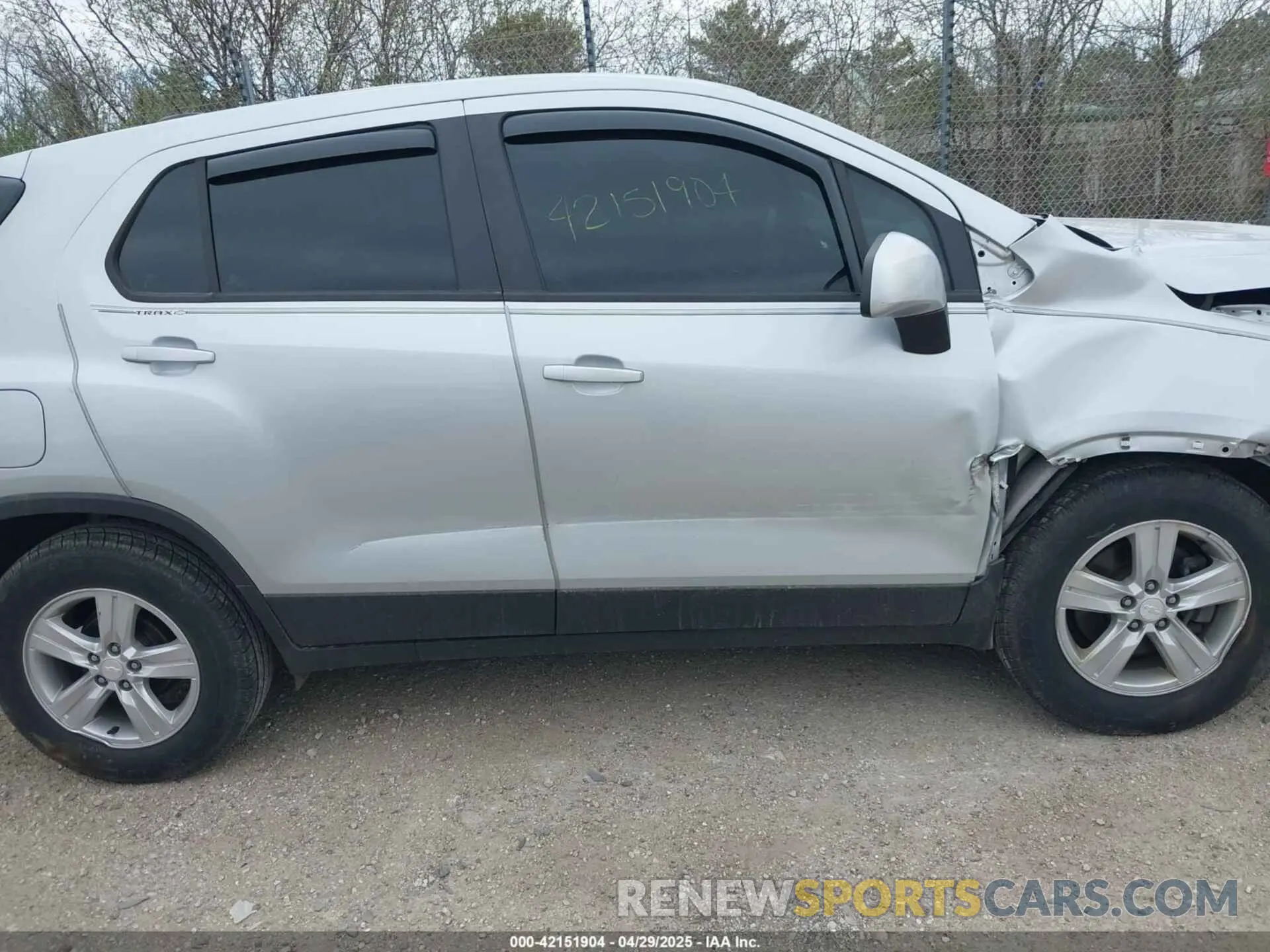 13 fotografías del automóvil dañado 3GNCJKSB4LL305522 CHEVROLET TRAX 2020
