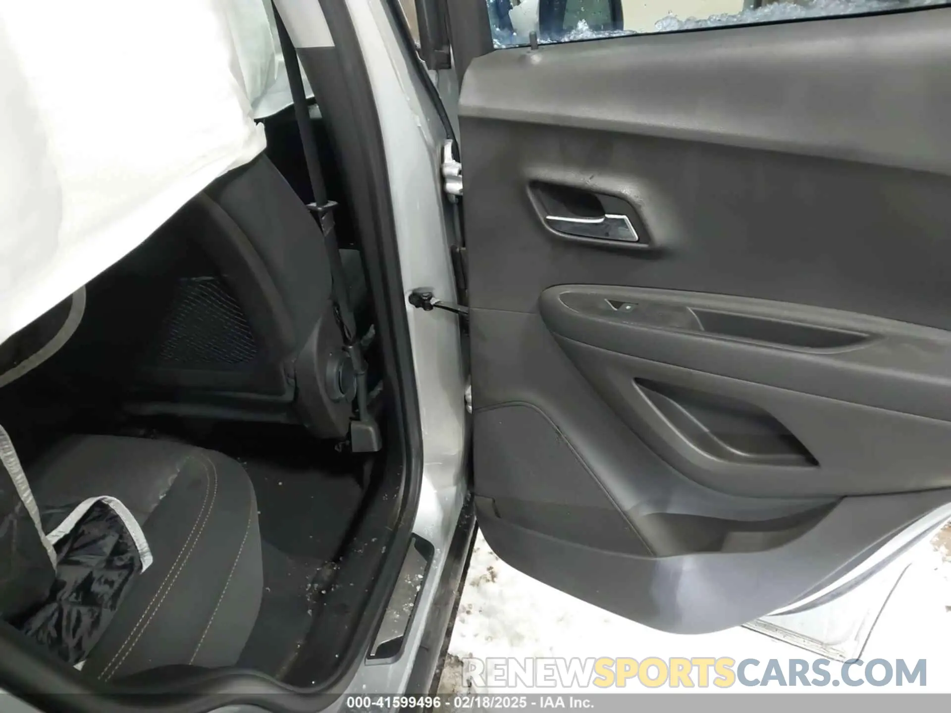 8 fotografías del automóvil dañado 3GNCJKSB4LL338360 CHEVROLET TRAX 2020