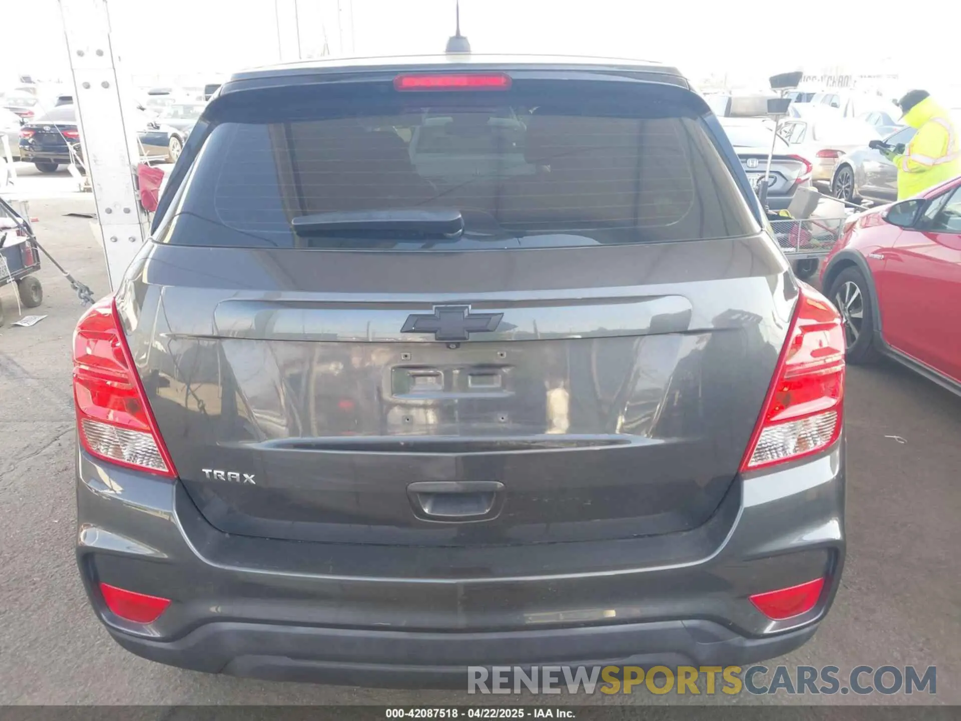 16 fotografías del automóvil dañado 3GNCJKSB5LL135378 CHEVROLET TRAX 2020