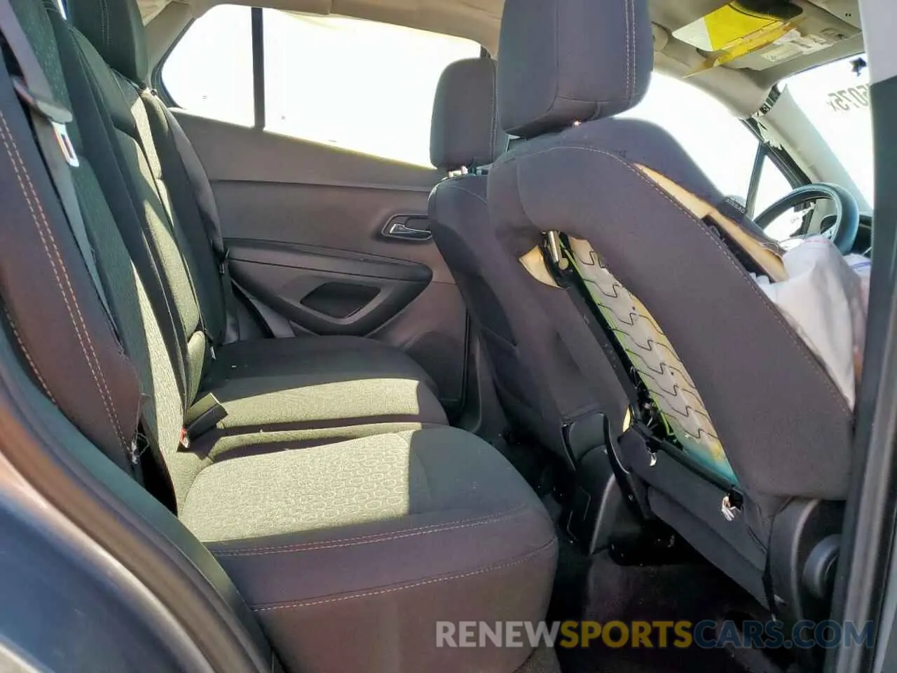 10 fotografías del automóvil dañado 3GNCJKSB5LL159079 CHEVROLET TRAX 2020