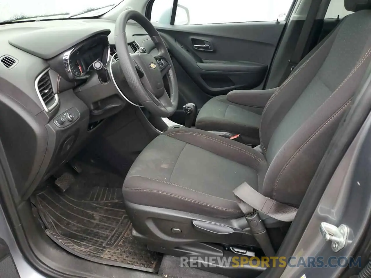 7 fotografías del automóvil dañado 3GNCJKSB5LL178666 CHEVROLET TRAX 2020