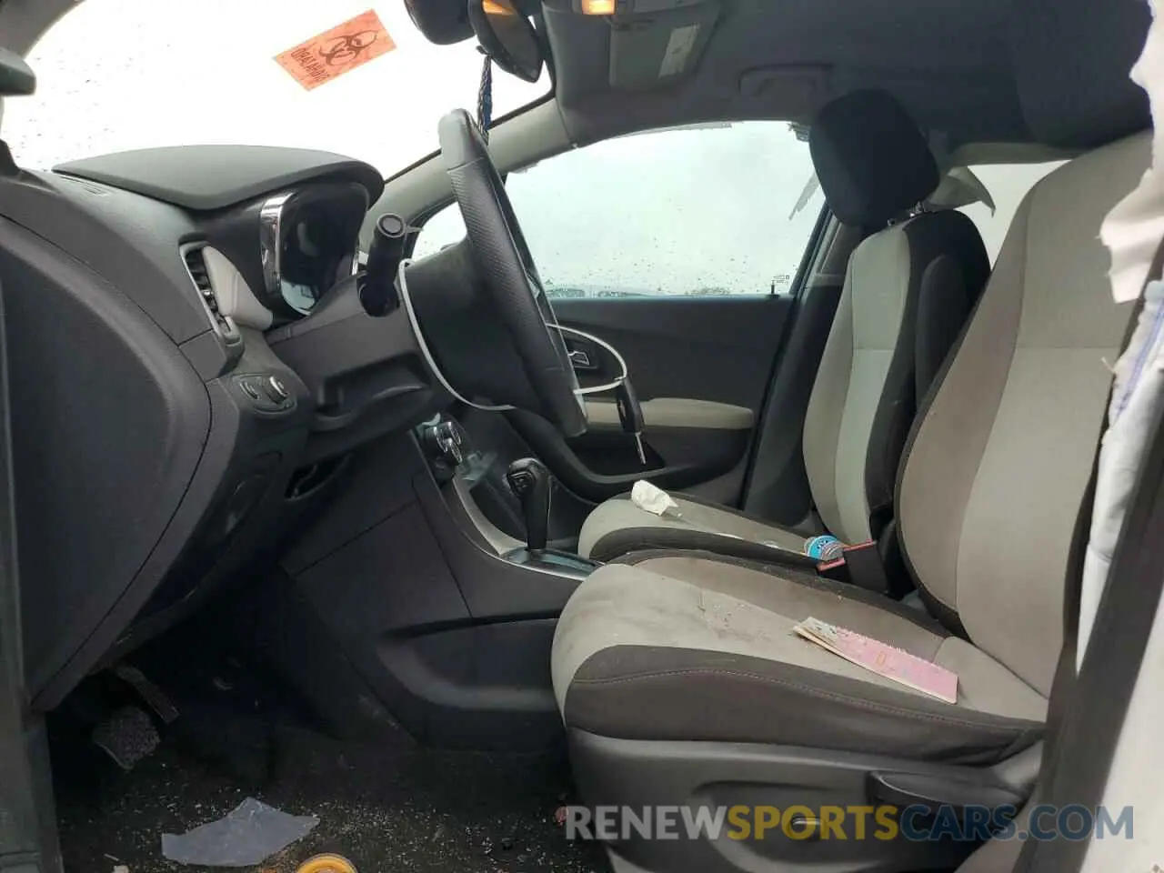 7 fotografías del automóvil dañado 3GNCJKSB5LL197427 CHEVROLET TRAX 2020