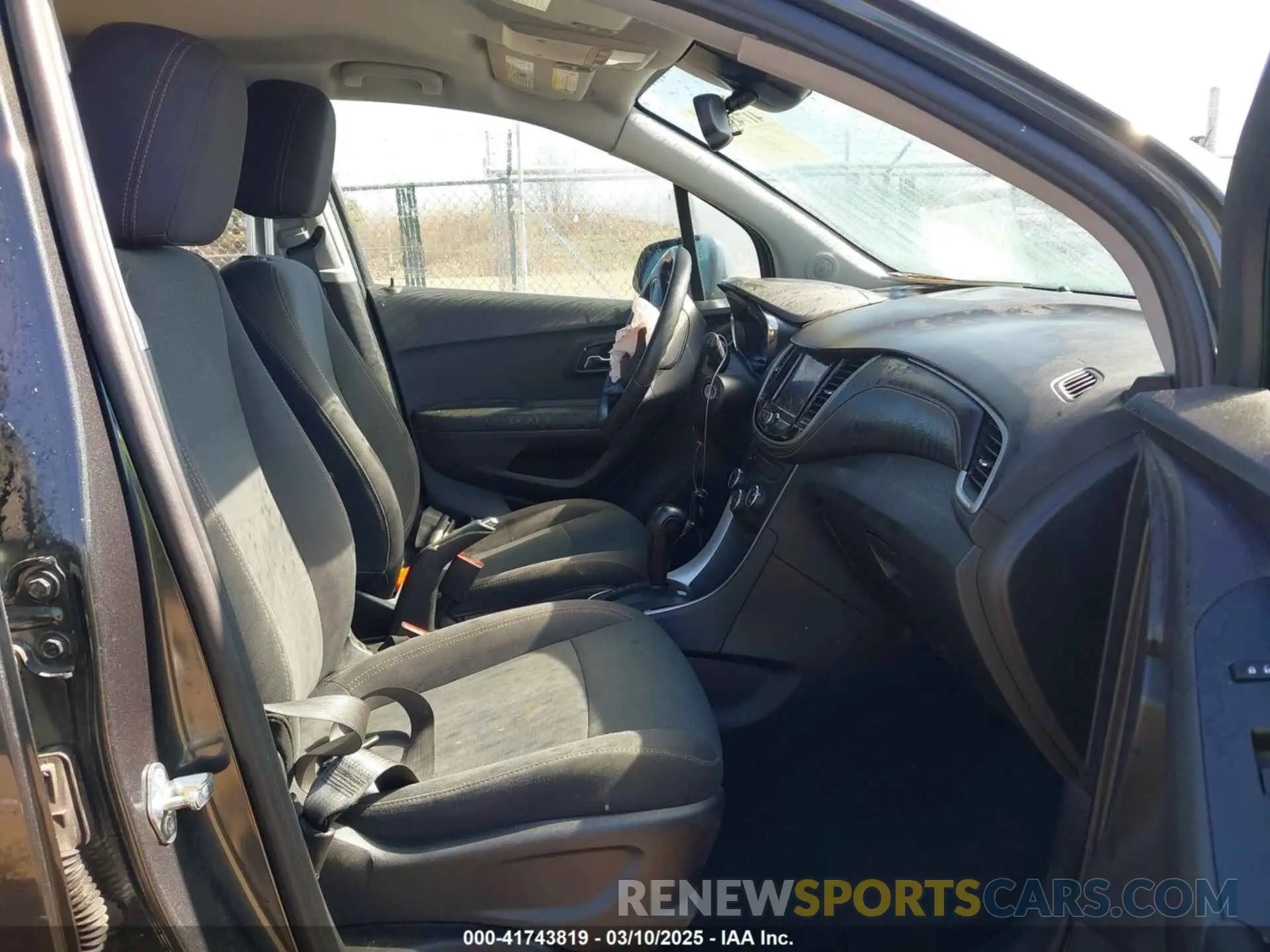 5 fotografías del automóvil dañado 3GNCJKSB6LL192172 CHEVROLET TRAX 2020