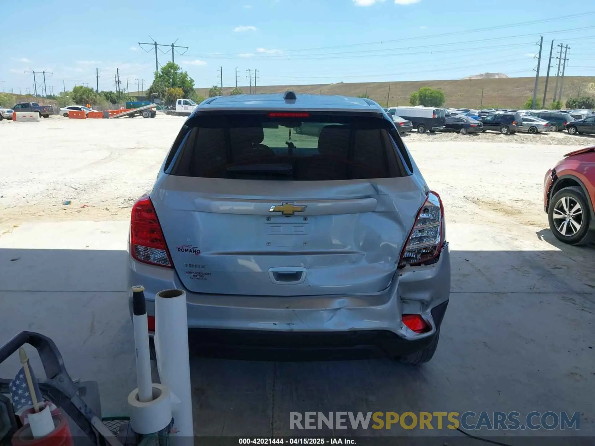 16 fotografías del automóvil dañado 3GNCJKSB6LL213456 CHEVROLET TRAX 2020