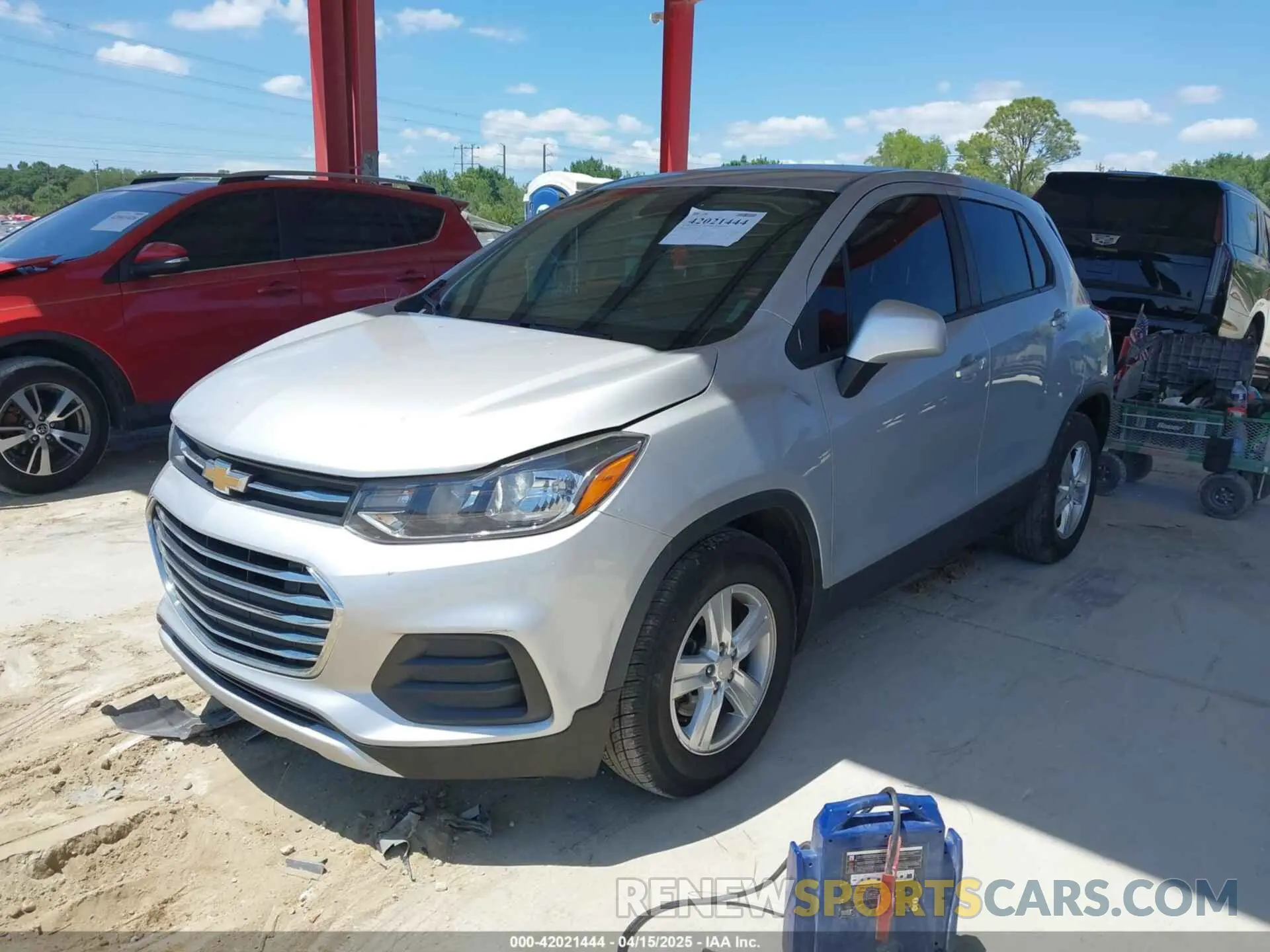 2 fotografías del automóvil dañado 3GNCJKSB6LL213456 CHEVROLET TRAX 2020