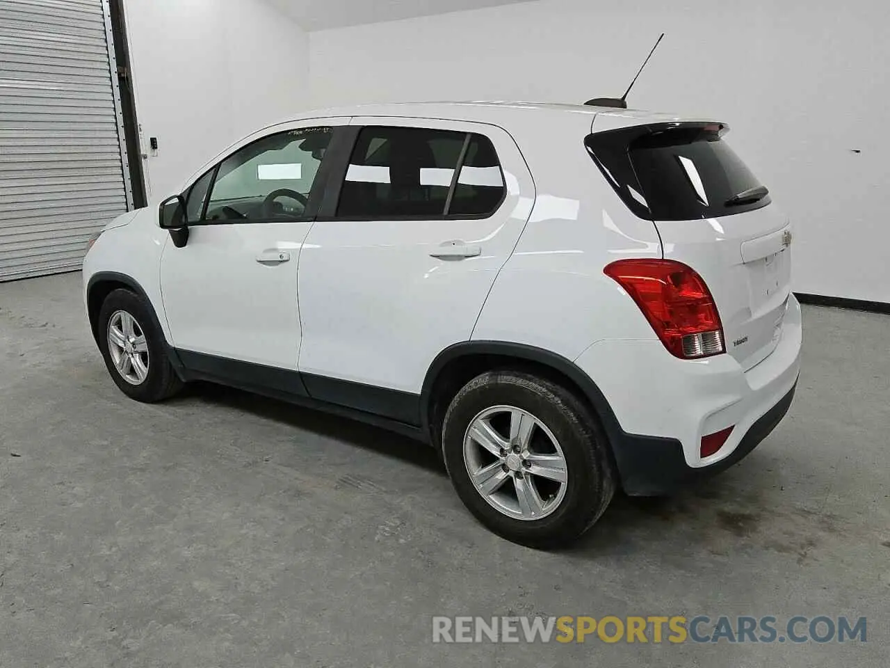2 fotografías del automóvil dañado 3GNCJKSB6LL334729 CHEVROLET TRAX 2020