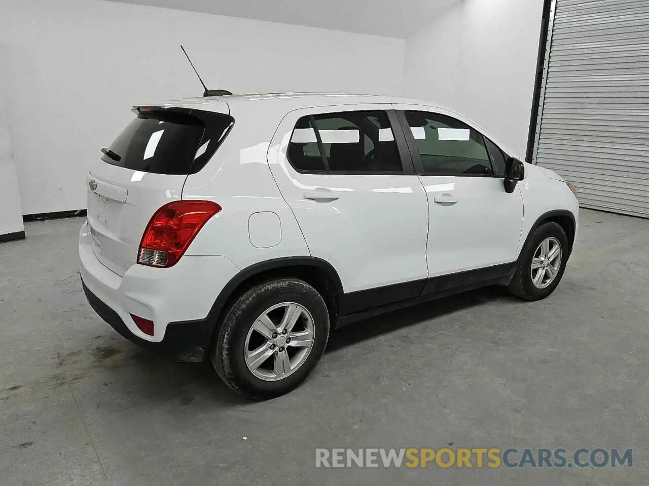 3 fotografías del automóvil dañado 3GNCJKSB6LL334729 CHEVROLET TRAX 2020