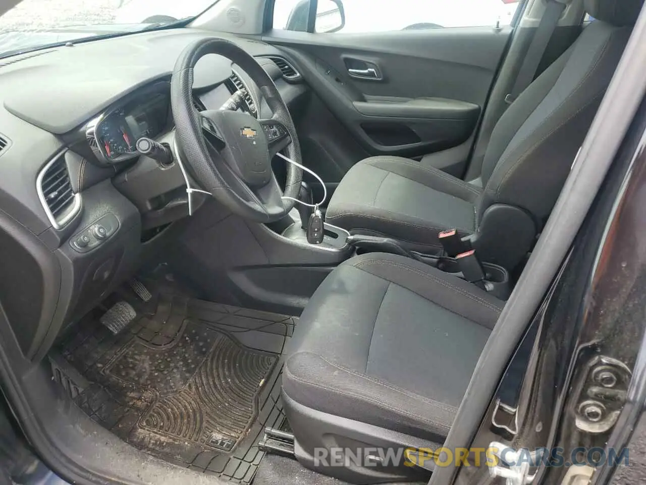 7 fotografías del automóvil dañado 3GNCJKSB7LL117917 CHEVROLET TRAX 2020