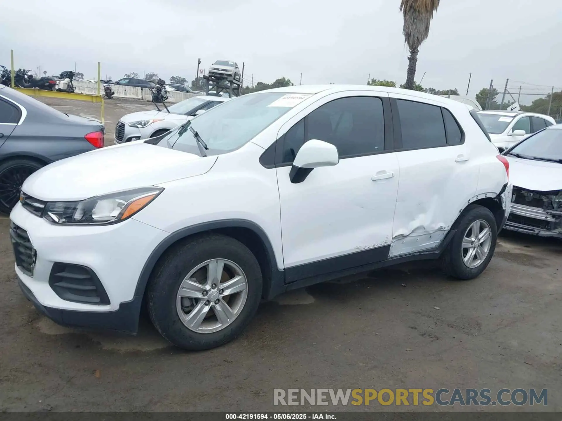 14 fotografías del automóvil dañado 3GNCJKSB7LL171573 CHEVROLET TRAX 2020