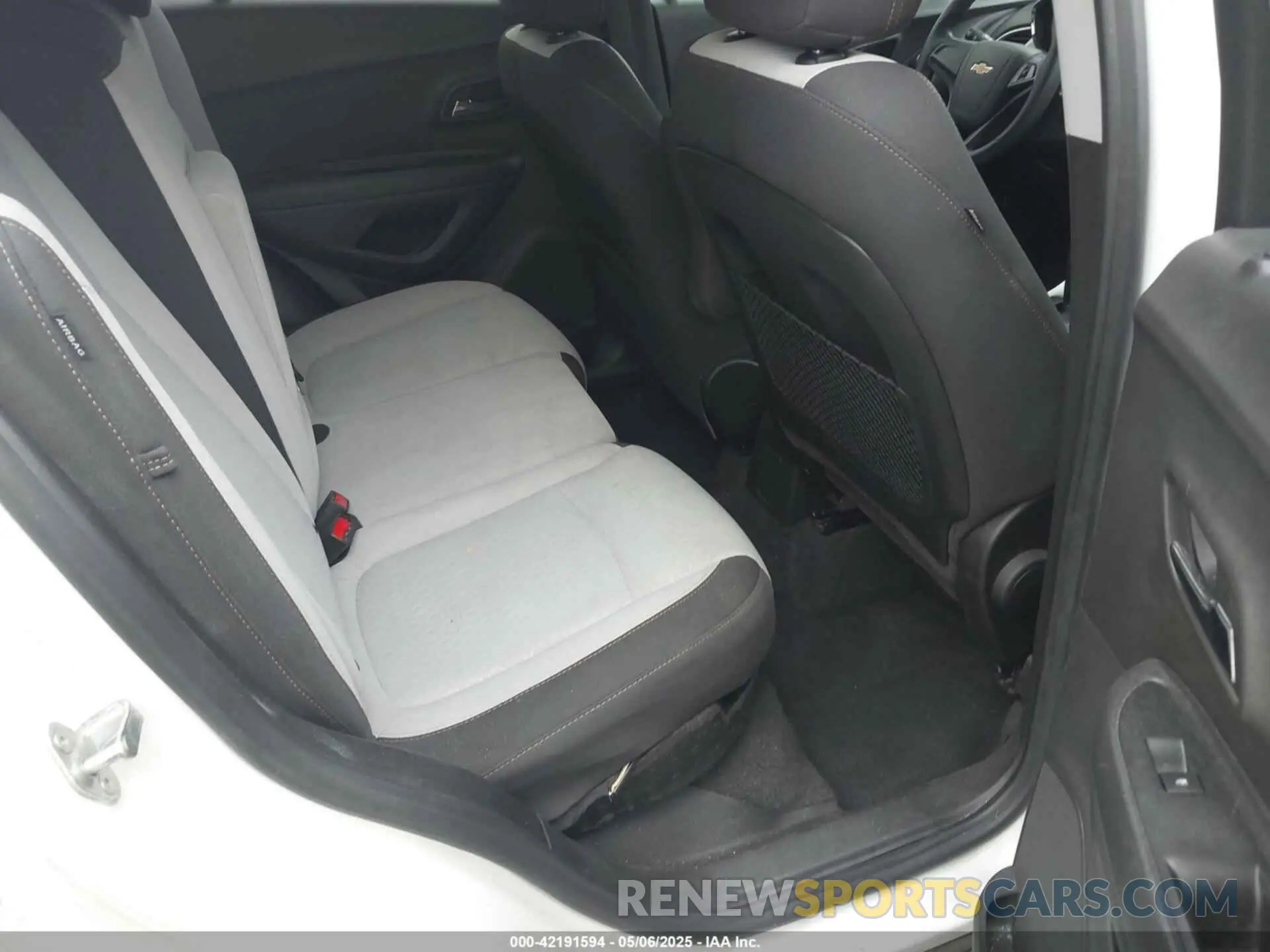 8 fotografías del automóvil dañado 3GNCJKSB7LL171573 CHEVROLET TRAX 2020