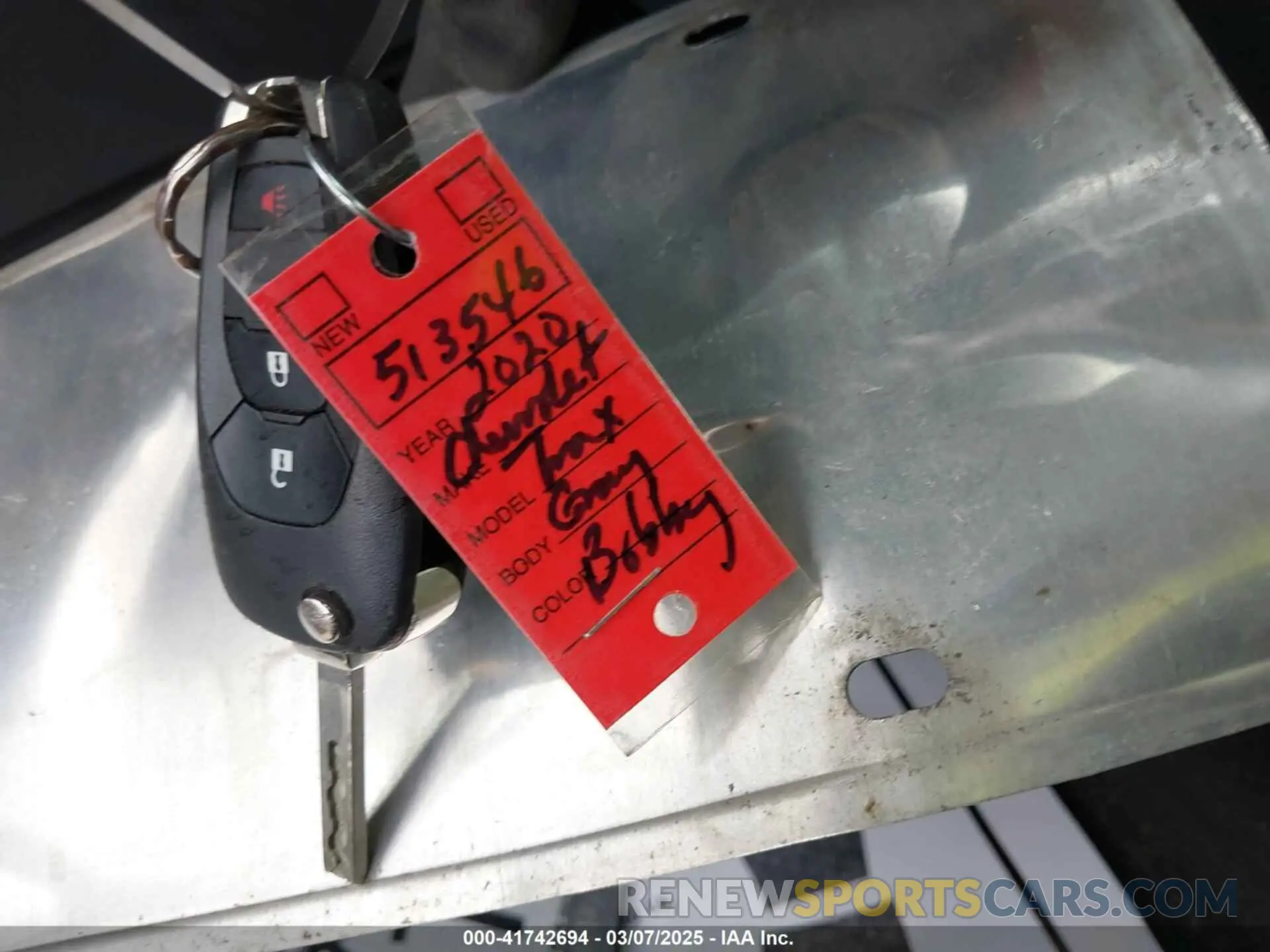 11 fotografías del automóvil dañado 3GNCJKSB7LL171718 CHEVROLET TRAX 2020