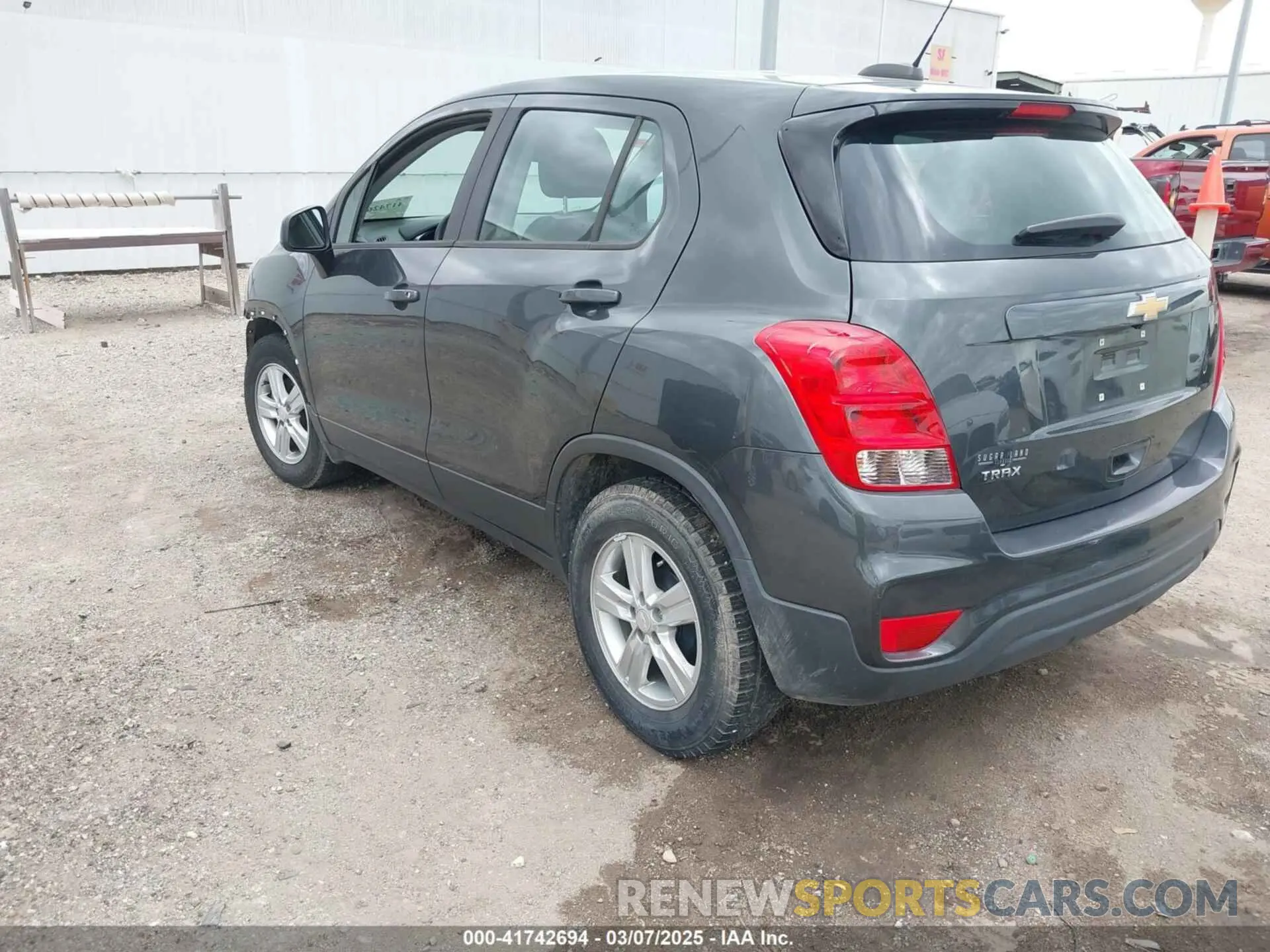 3 fotografías del automóvil dañado 3GNCJKSB7LL171718 CHEVROLET TRAX 2020