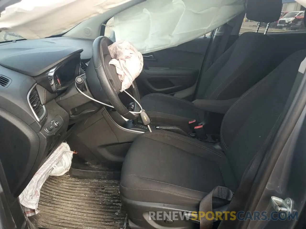 7 fotografías del automóvil dañado 3GNCJKSB7LL315171 CHEVROLET TRAX 2020