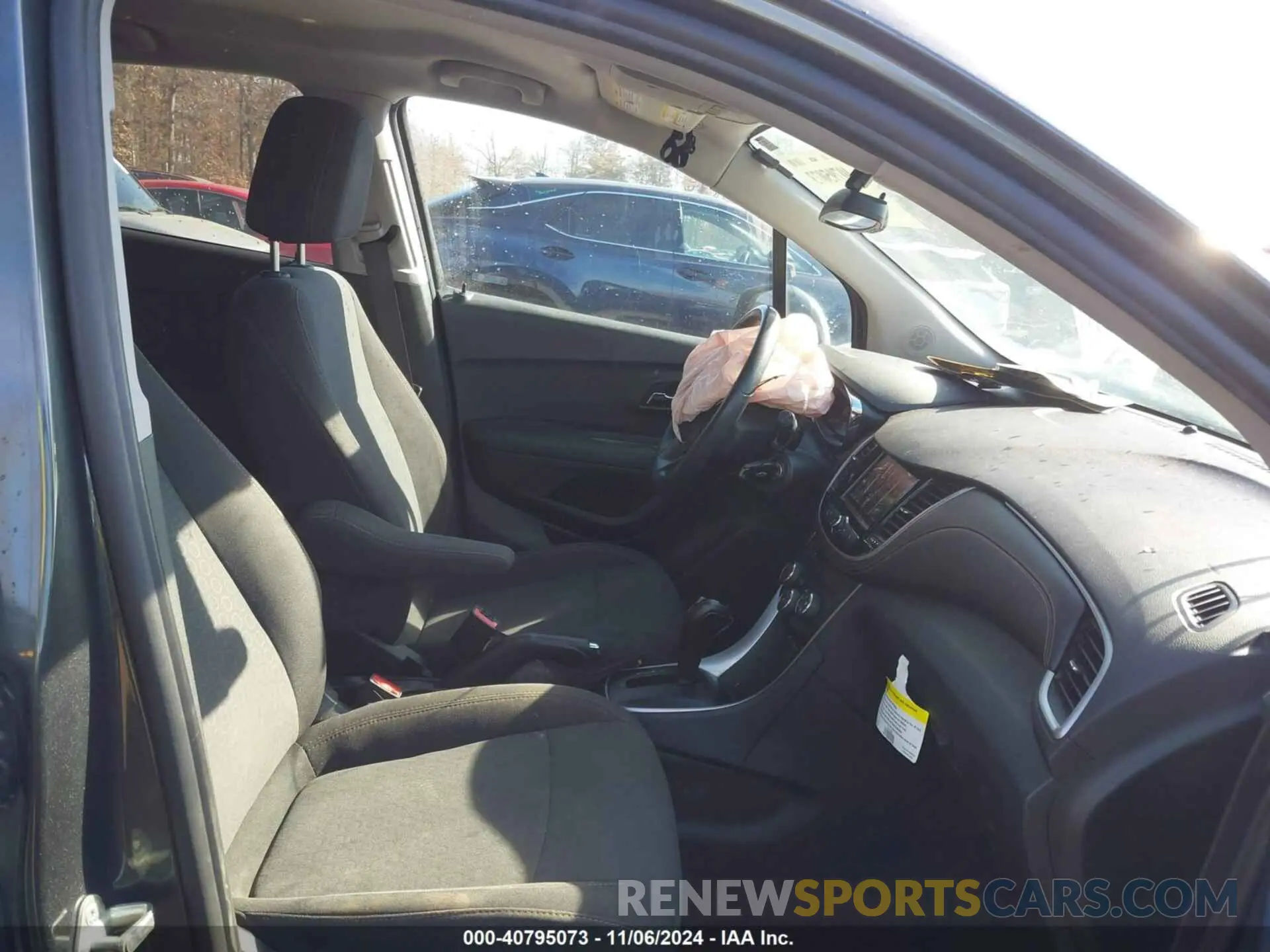 5 fotografías del automóvil dañado 3GNCJKSB9LL151440 CHEVROLET TRAX 2020