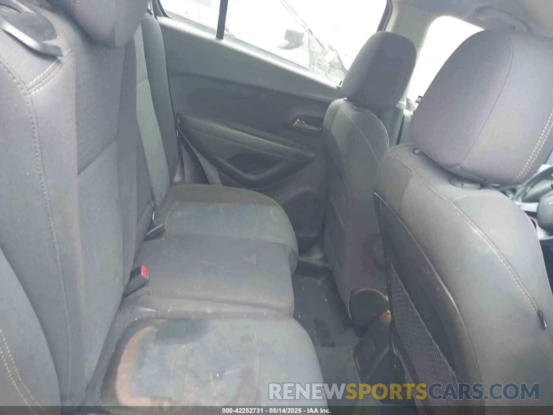 8 fotografías del automóvil dañado 3GNCJKSBXLL128281 CHEVROLET TRAX 2020