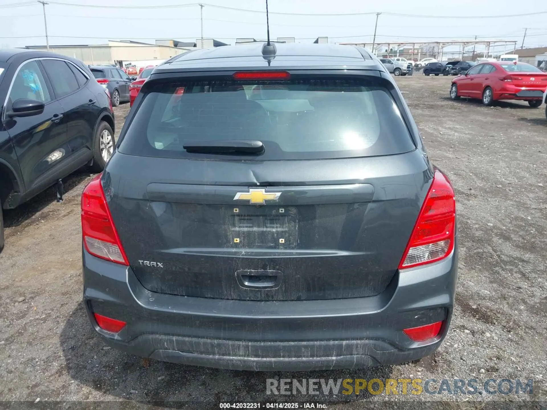 14 fotografías del automóvil dañado 3GNCJKSBXLL185161 CHEVROLET TRAX 2020
