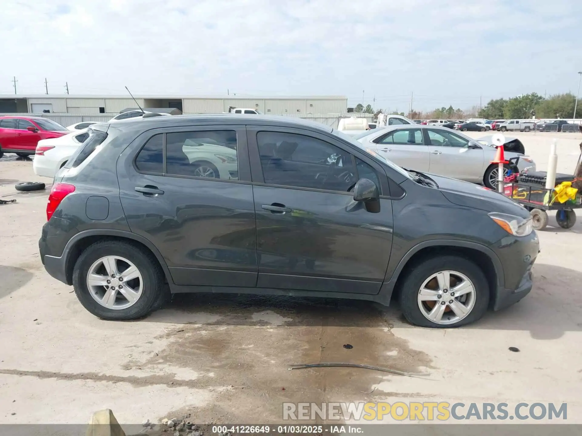 14 fotografías del automóvil dañado 3GNCJKSBXLL198895 CHEVROLET TRAX 2020