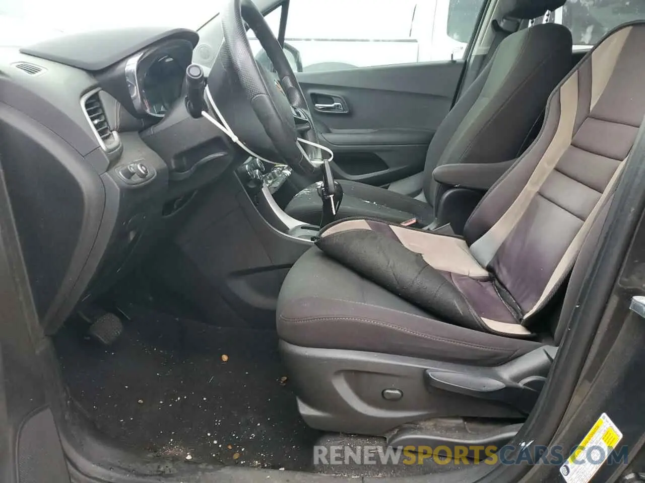 7 fotografías del automóvil dañado 3GNCJKSBXLL201326 CHEVROLET TRAX 2020