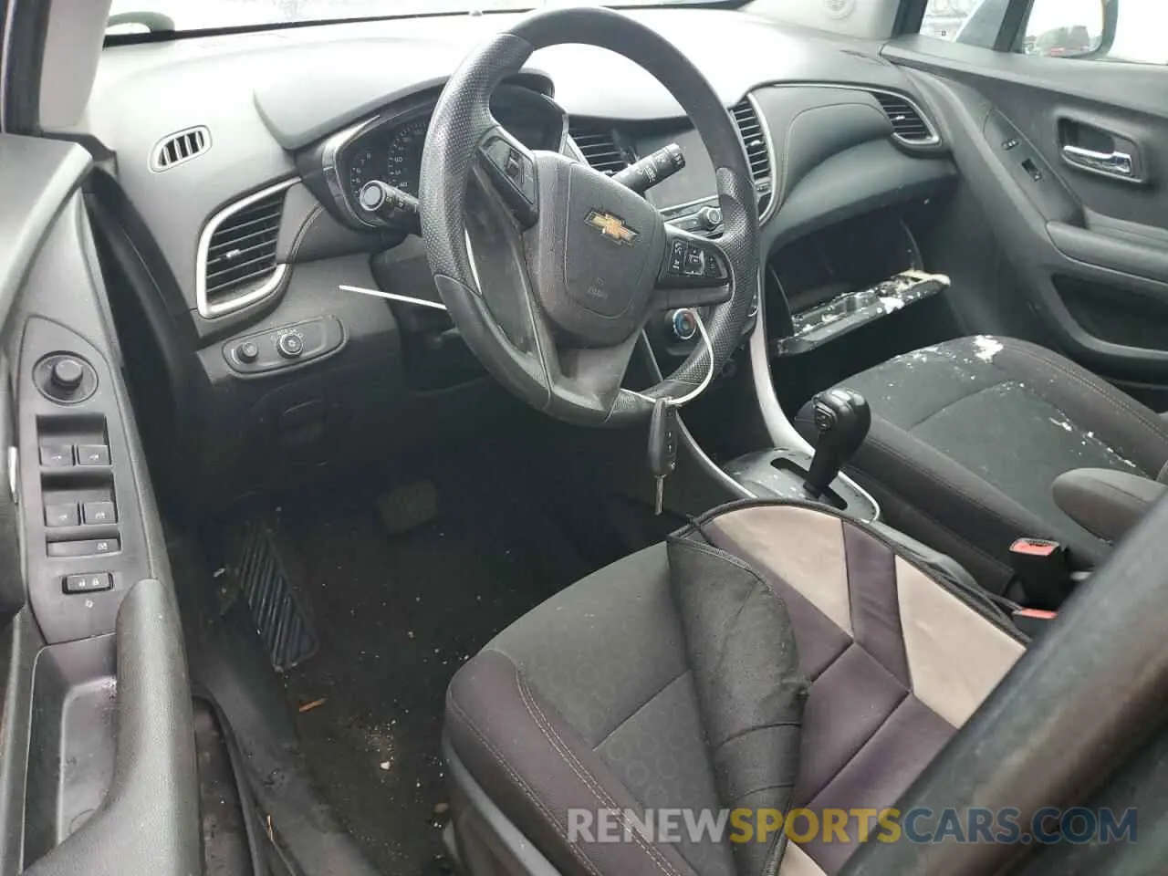8 fotografías del automóvil dañado 3GNCJKSBXLL201326 CHEVROLET TRAX 2020