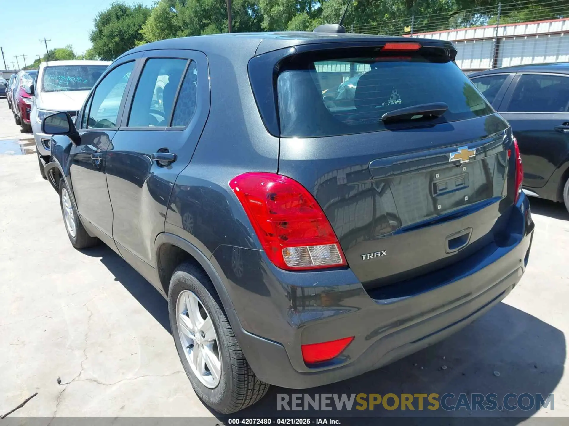3 fotografías del automóvil dañado 3GNCJKSBXLL222340 CHEVROLET TRAX 2020