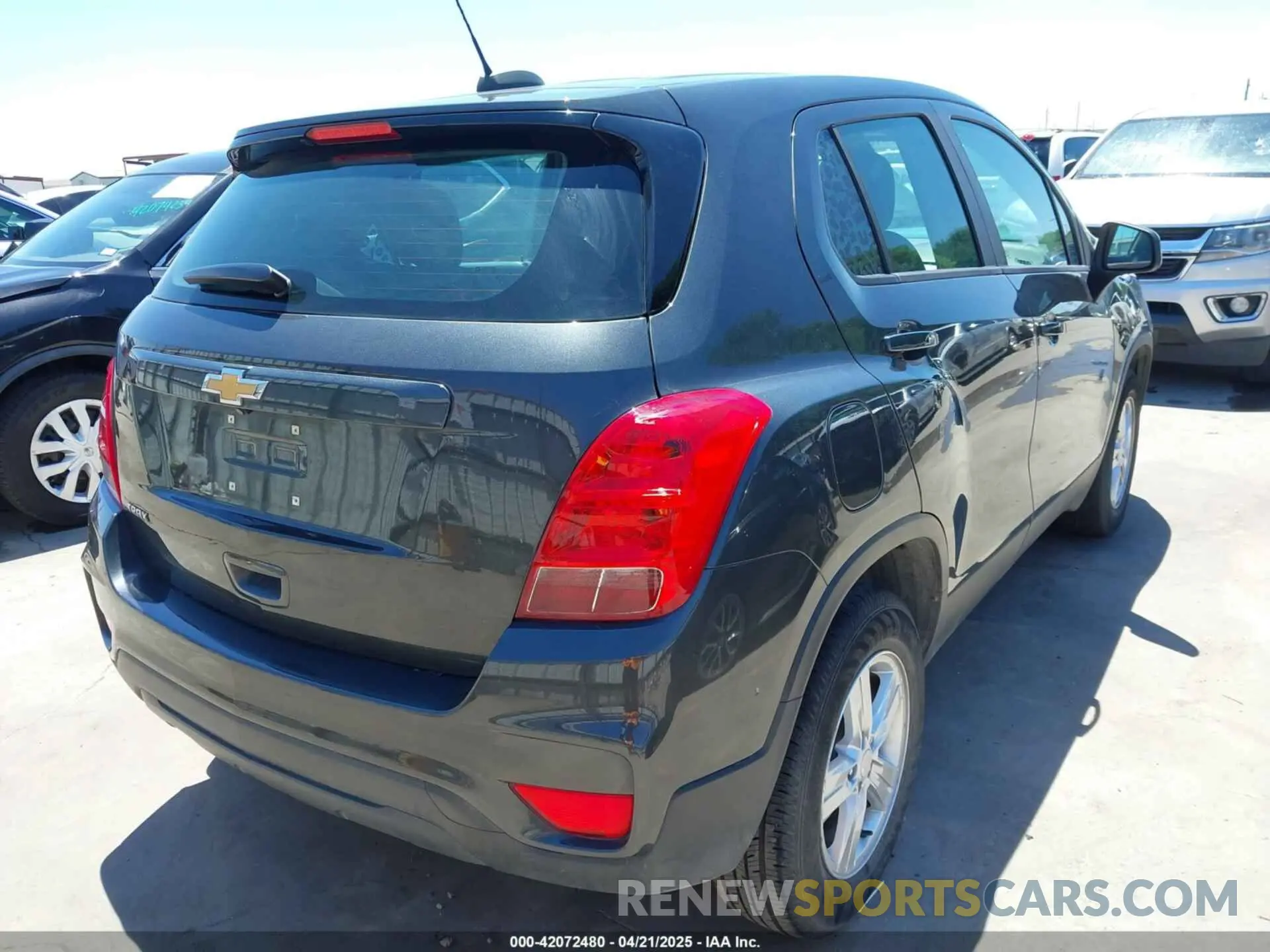 4 fotografías del automóvil dañado 3GNCJKSBXLL222340 CHEVROLET TRAX 2020