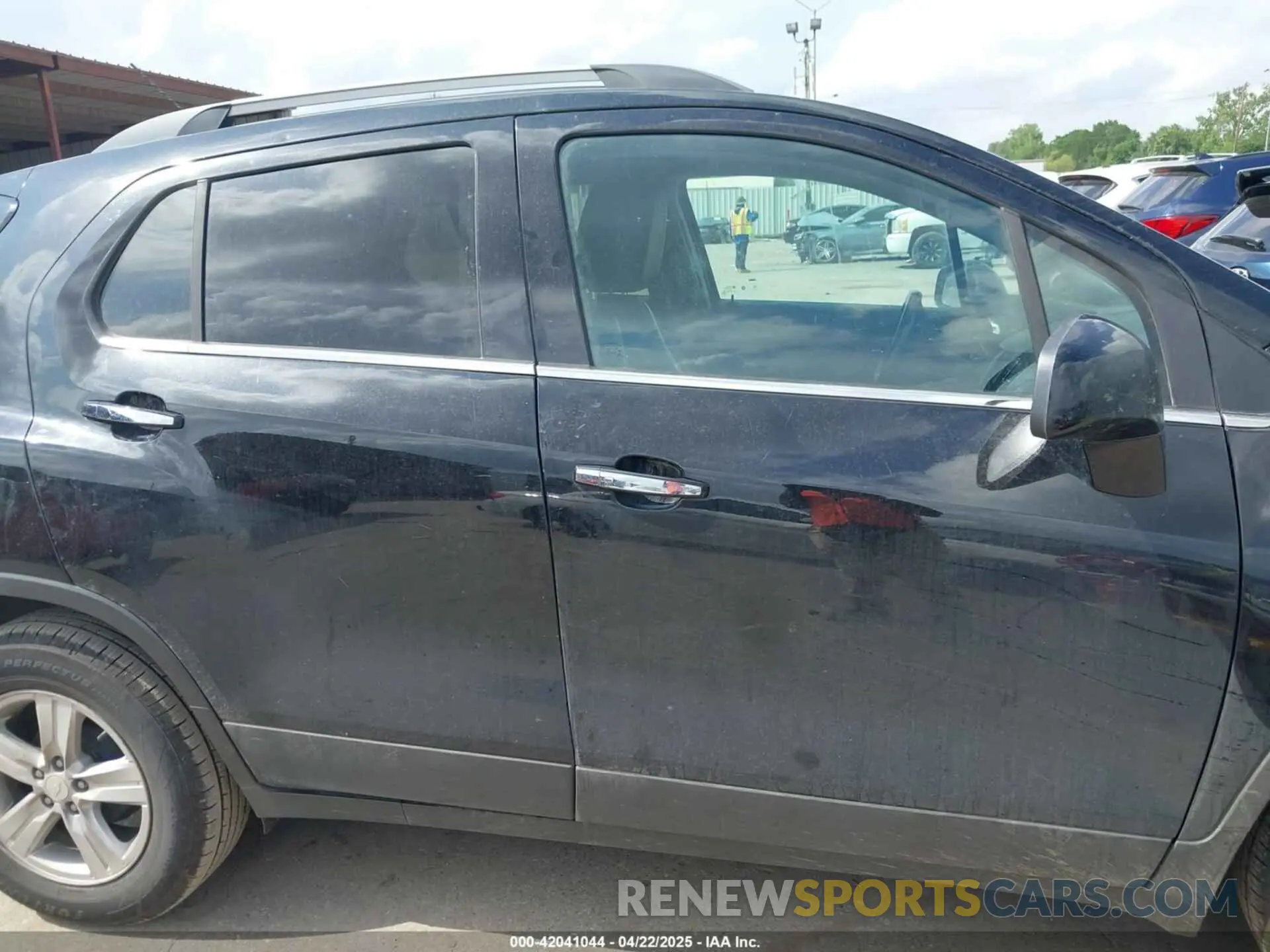 13 fotografías del automóvil dañado 3GNCJLSB1LL293934 CHEVROLET TRAX 2020