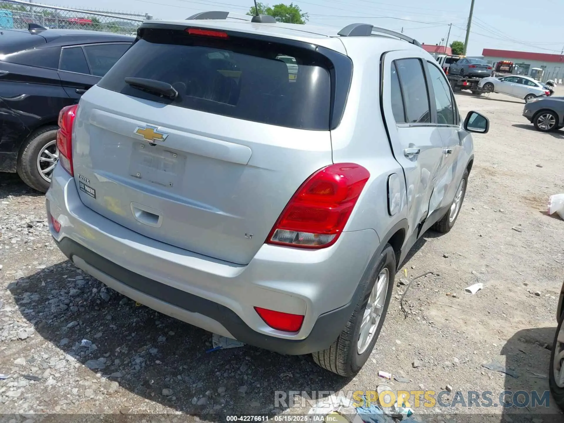 4 fotografías del automóvil dañado 3GNCJLSB4LL261950 CHEVROLET TRAX 2020