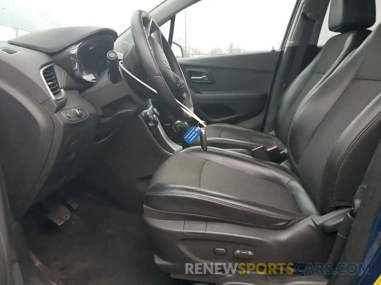 7 fotografías del automóvil dañado 3GNCJLSB6LL202043 CHEVROLET TRAX 2020